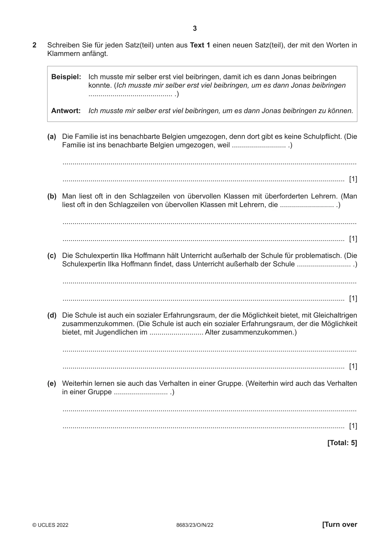 Cambridge A Level German - Language (AS Level only) 8683 2022 Oct/Nov Paper 2 · Variant 3 question paper, page 3 of 12