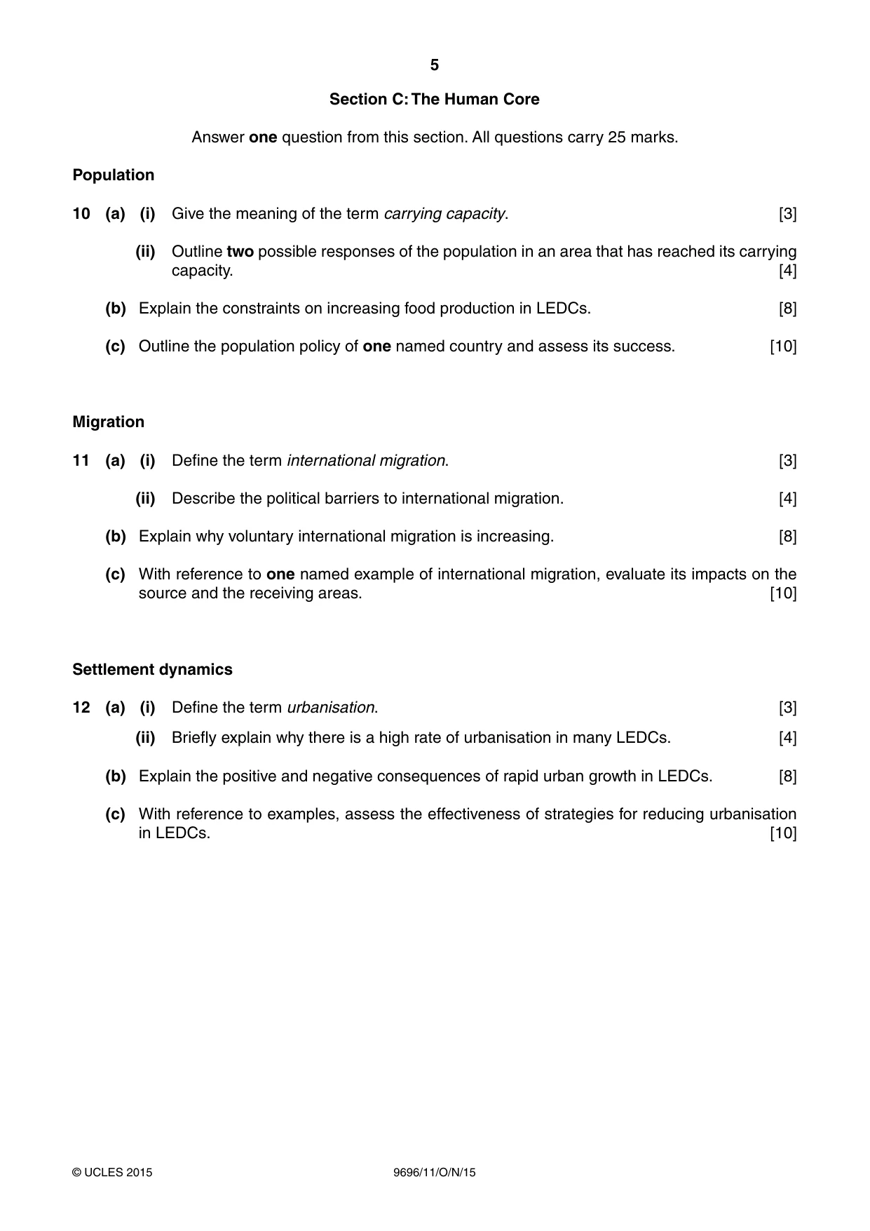 Cambridge A Level Geography 9696 2015 Oct/Nov Paper 1 · Variant 1 question paper, page 5 of 8