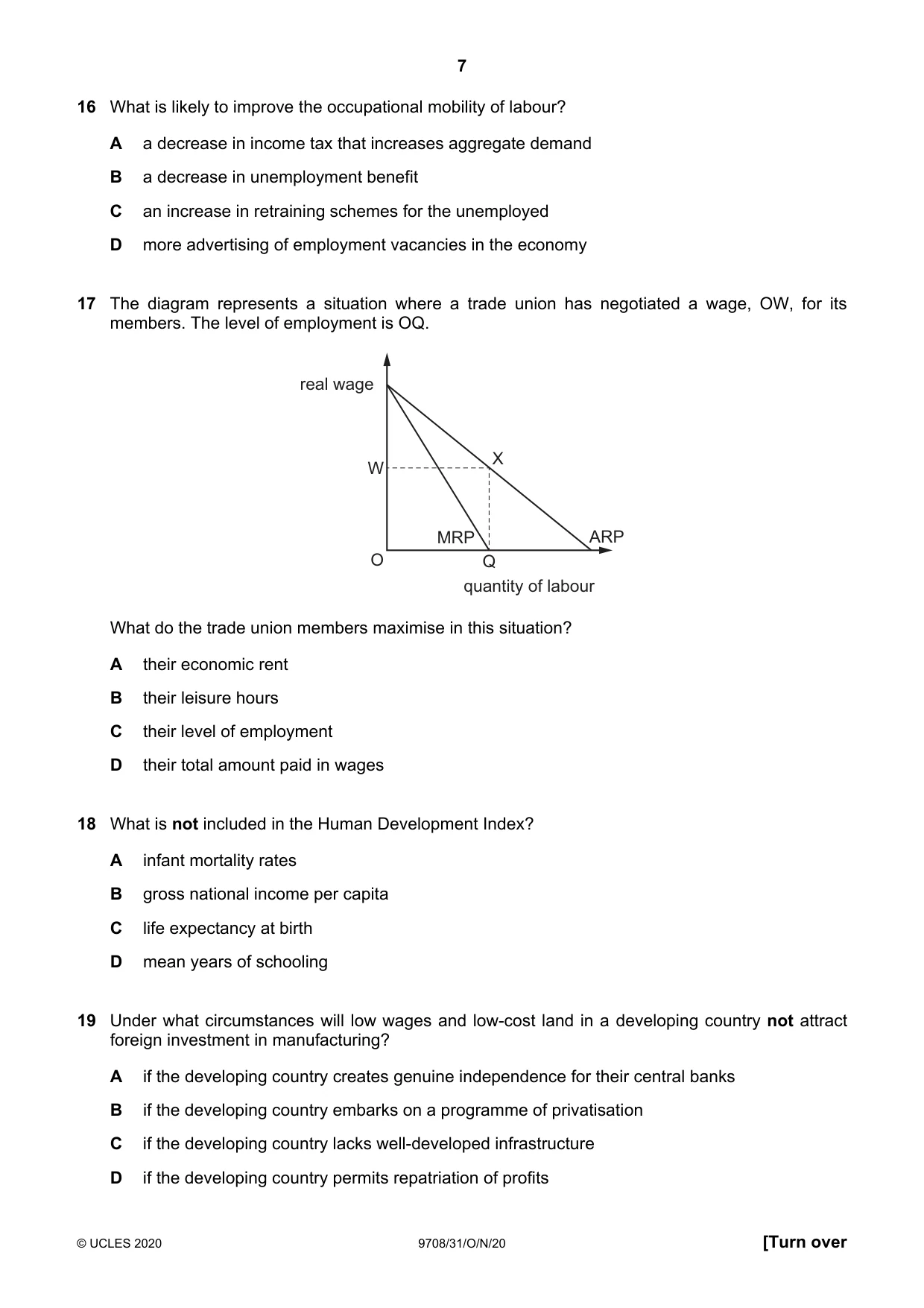 Cambridge A Level Economics 9708 2020 Oct/Nov Paper 3 · Variant 1 question paper, page 7 of 12