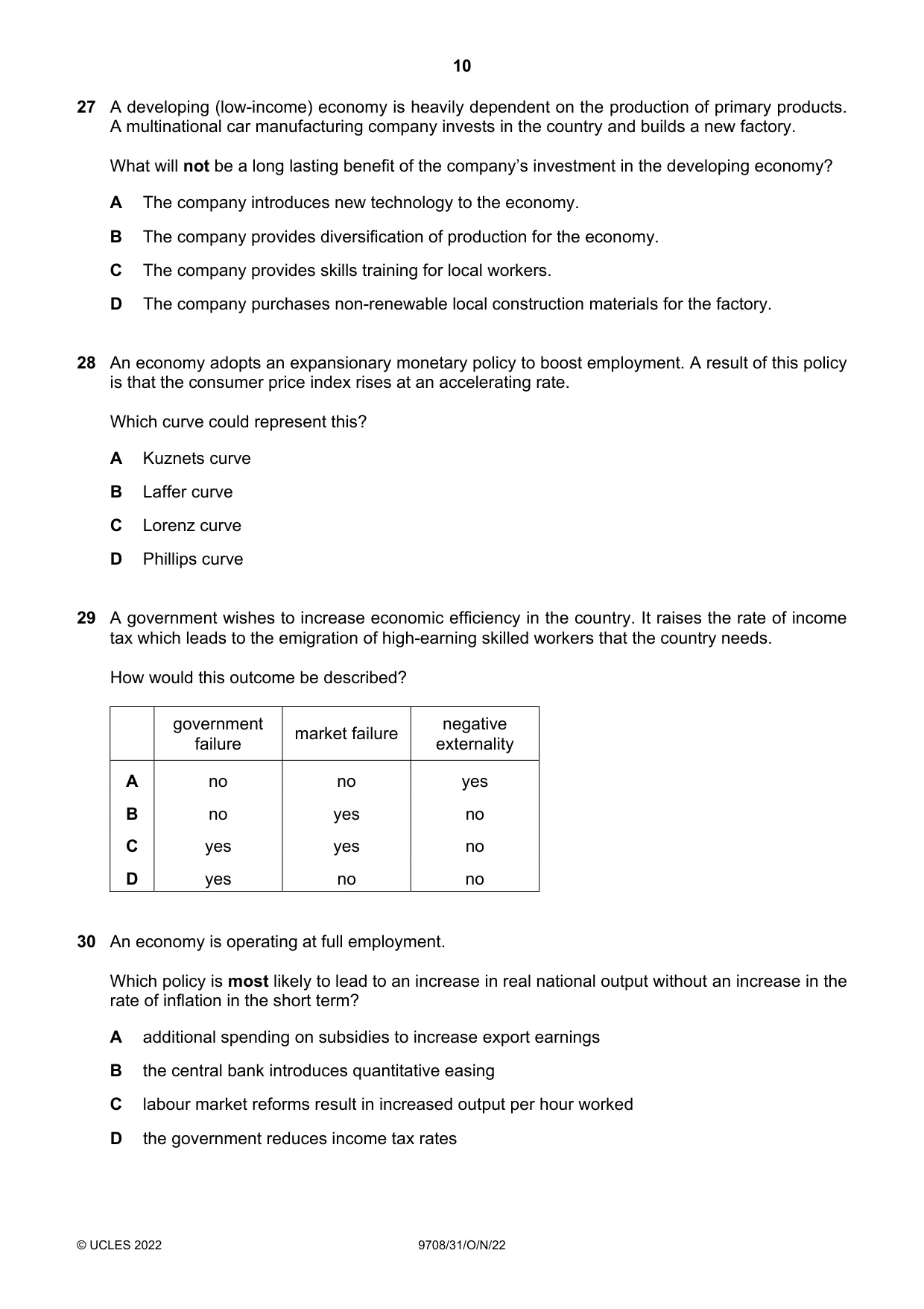 Cambridge A Level Economics 9708 2022 Oct/Nov Paper 3 · Variant 1 question paper, page 10 of 12