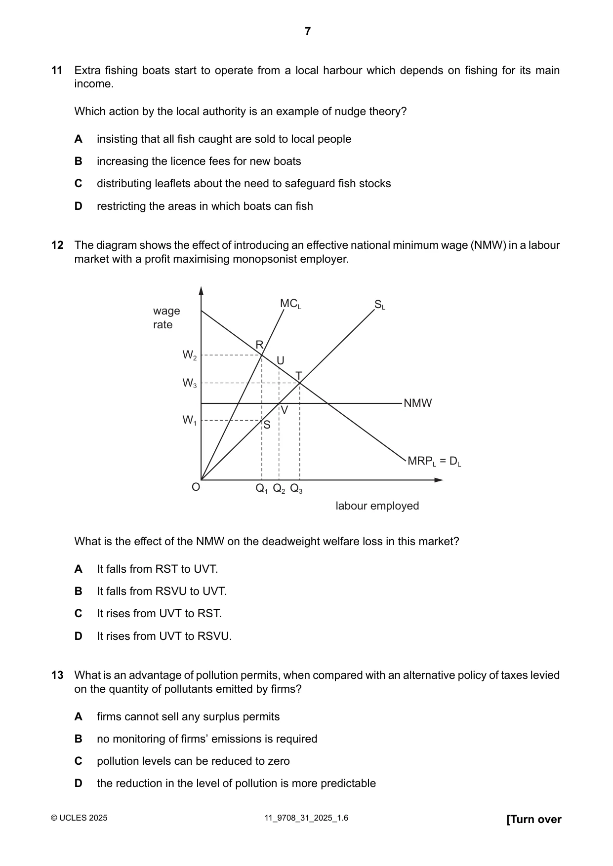 Cambridge A Level Economics 9708 2025 Oct/Nov Paper 3 · Variant 1 question paper, page 7 of 12