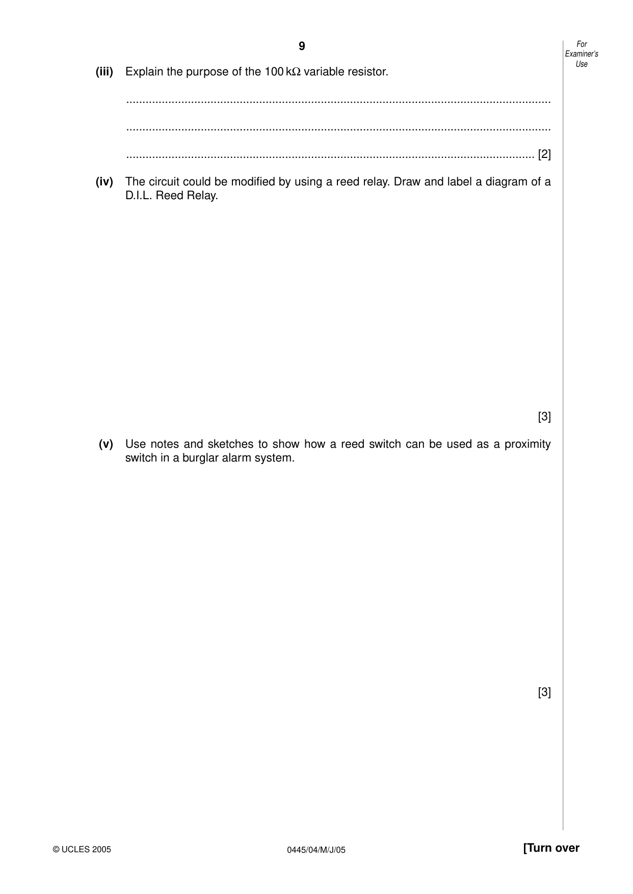 Cambridge IGCSE Design and Technology 0445 2005 May/June Paper 4 · Variant 1 question paper, page 9 of 20