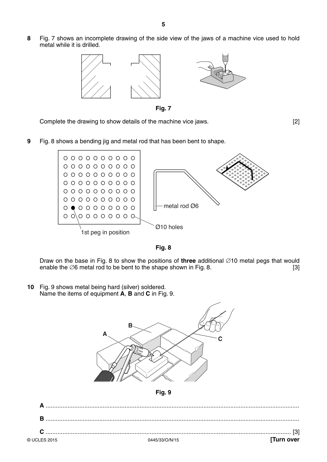 Cambridge IGCSE Design and Technology 0445 2015 Oct/Nov Paper 3 · Variant 3 question paper, page 5 of 20