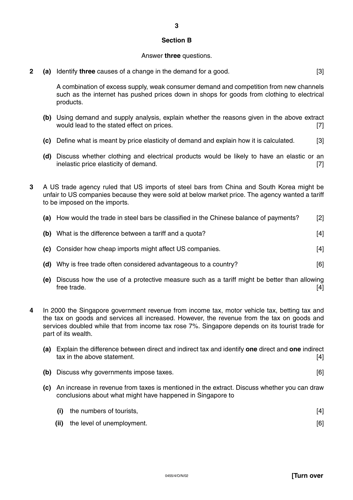 Cambridge IGCSE Economics 0455 2002 Oct/Nov Paper 4 · Variant 1 question paper, page 3 of 4