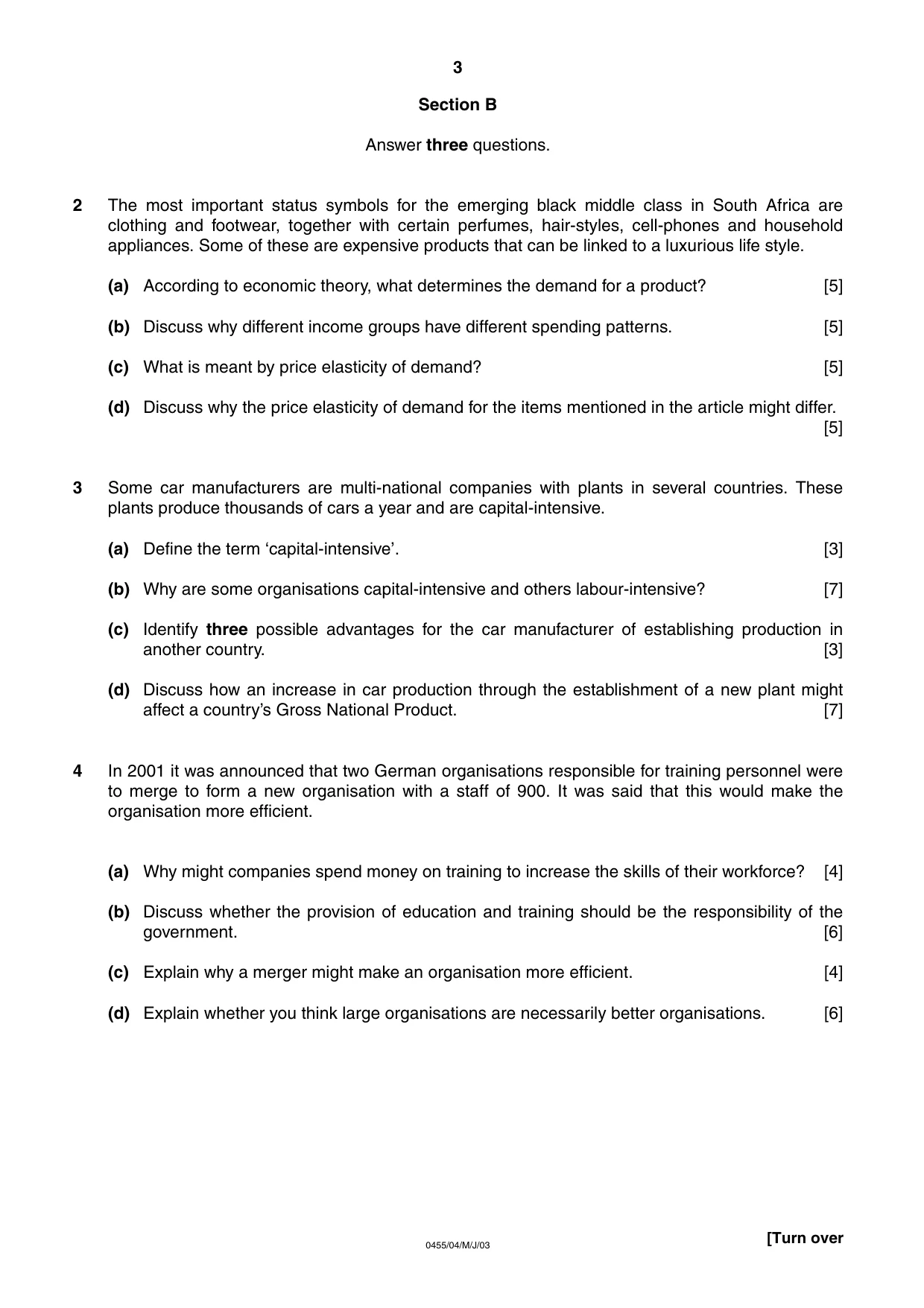 Cambridge IGCSE Economics 0455 2003 May/June Paper 4 · Variant 1 question paper, page 3 of 4
