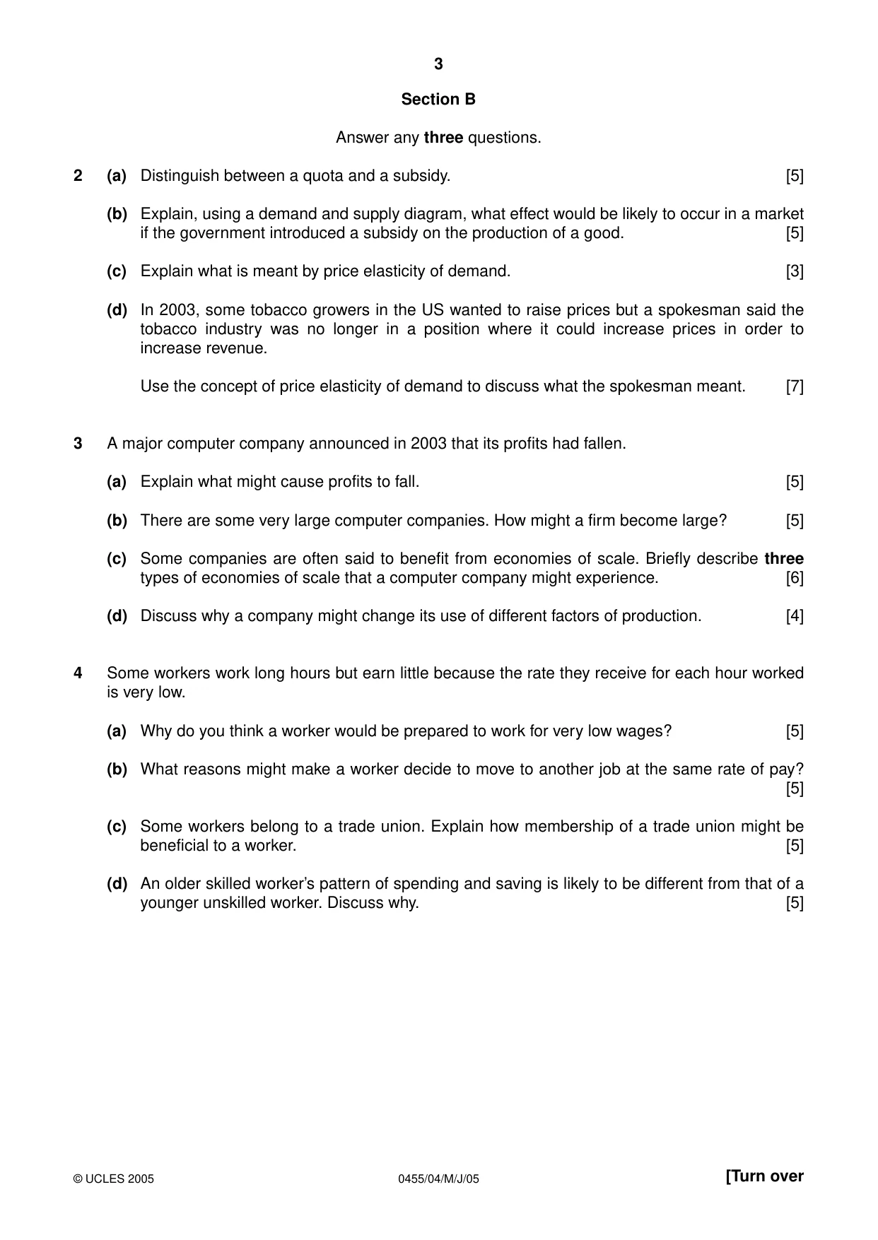 Cambridge IGCSE Economics 0455 2005 May/June Paper 4 · Variant 1 question paper, page 3 of 4