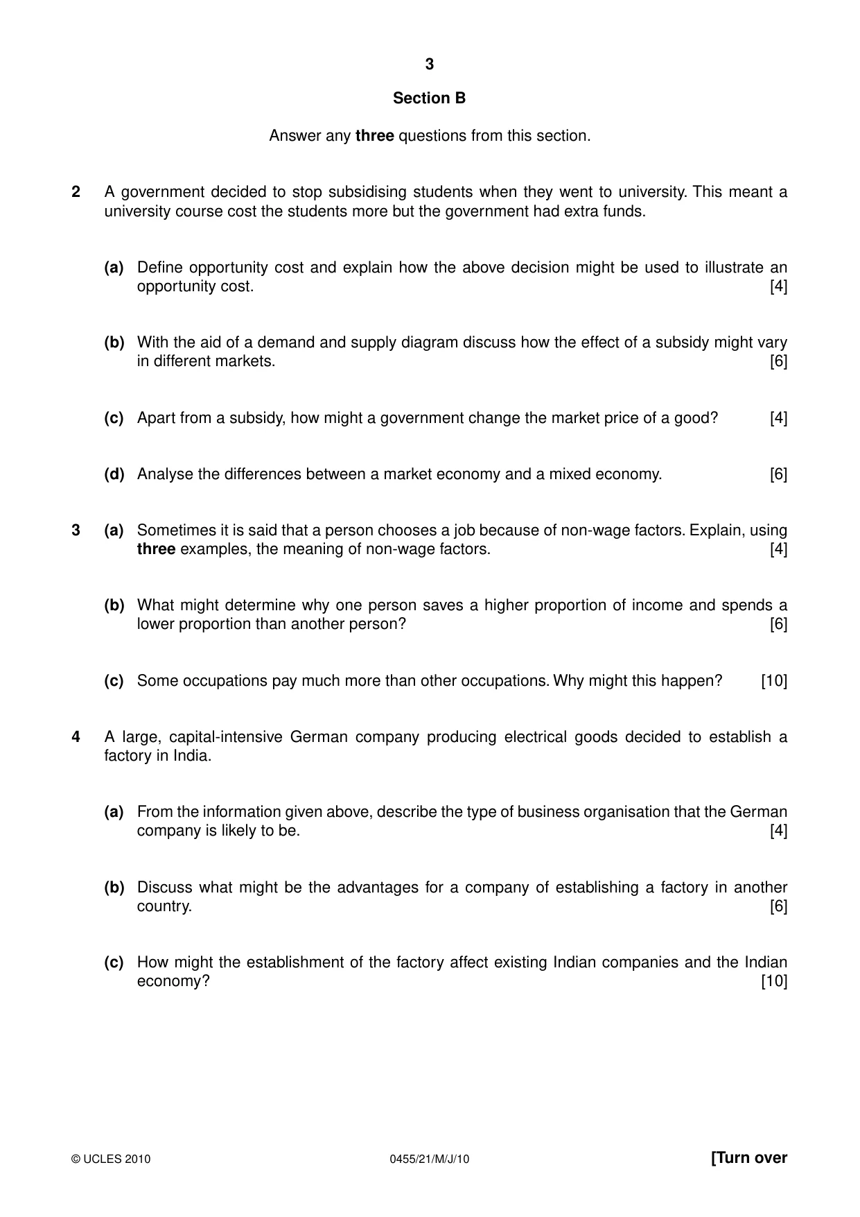 Cambridge IGCSE Economics 0455 2010 May/June Paper 2 · Variant 1 question paper, page 3 of 4