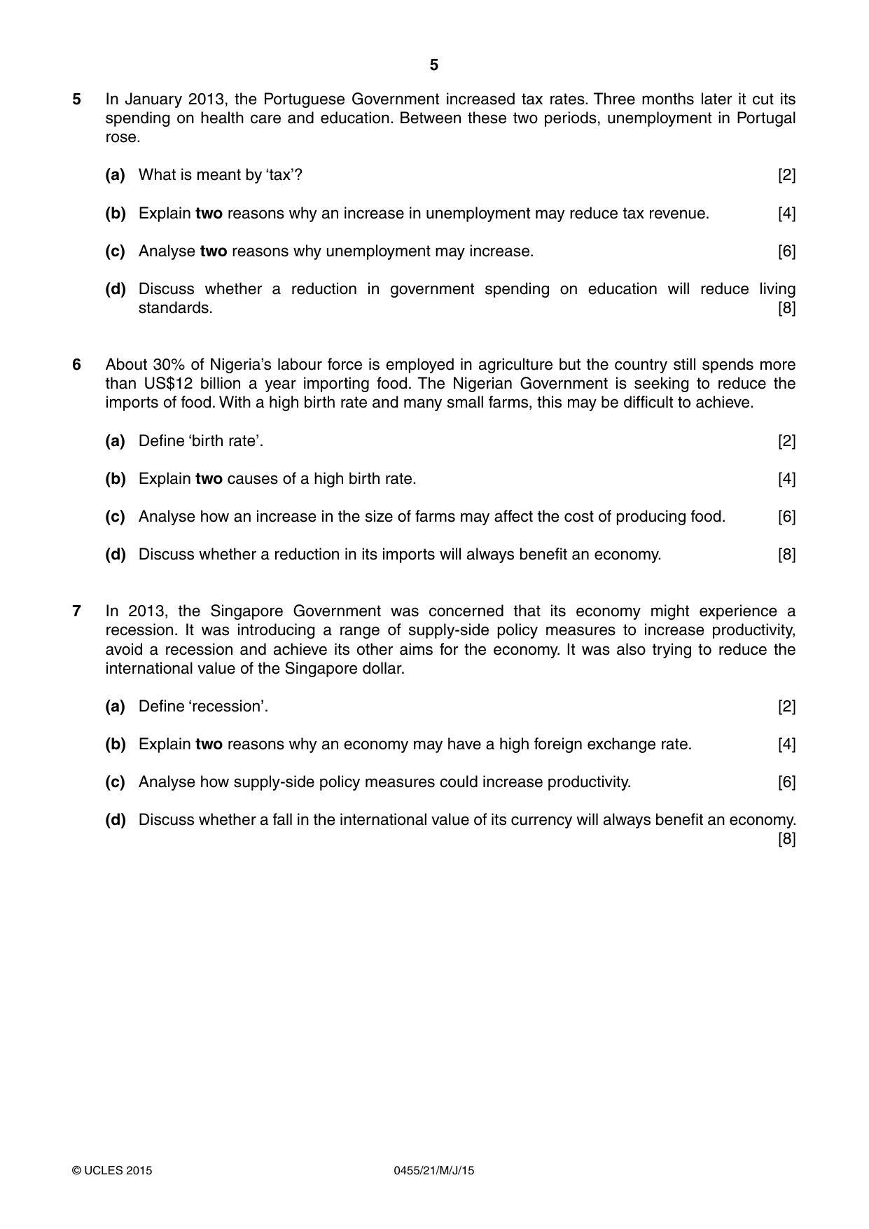 Cambridge IGCSE Economics 0455 2015 May/June Paper 2 · Variant 1 question paper, page 5 of 8