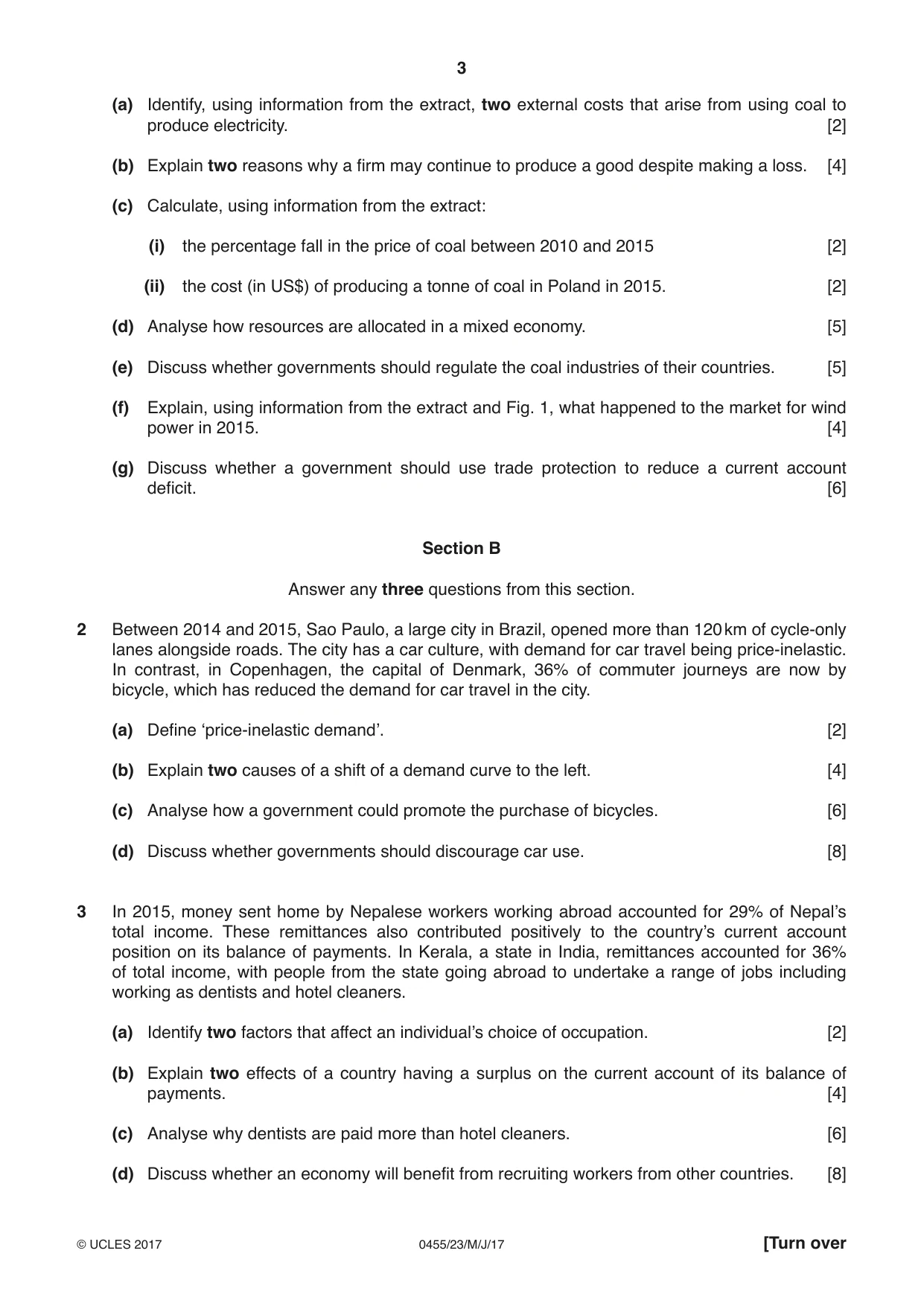 Cambridge IGCSE Economics 0455 2017 May/June Paper 2 · Variant 3 question paper, page 3 of 8
