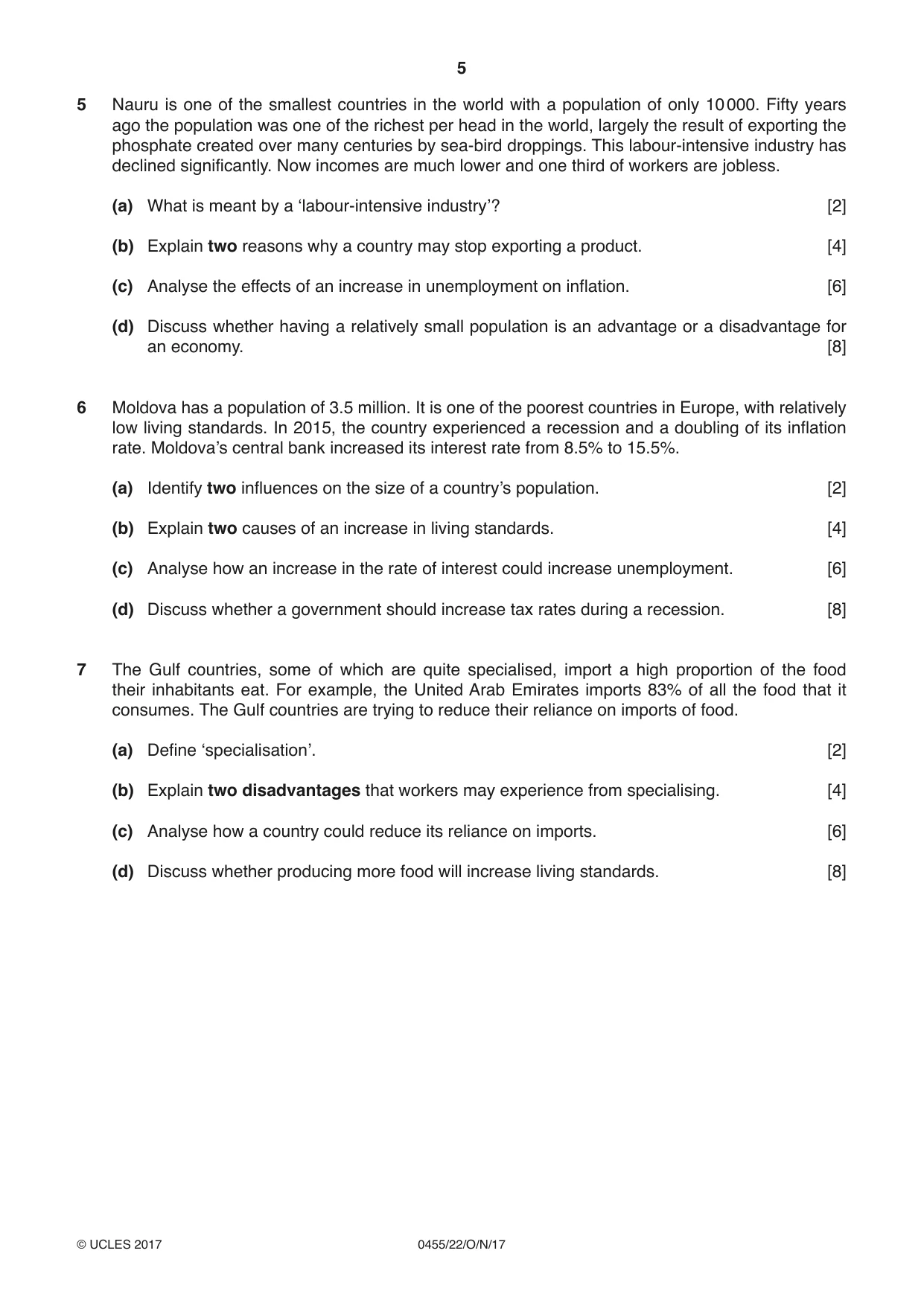 Cambridge IGCSE Economics 0455 2017 Oct/Nov Paper 2 · Variant 2 question paper, page 5 of 8