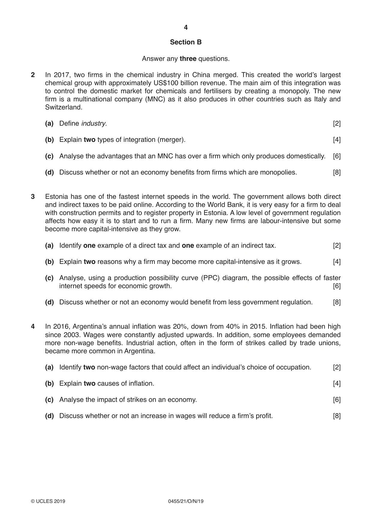 Cambridge IGCSE Economics 0455 2019 Oct/Nov Paper 2 · Variant 1 question paper, page 4 of 8