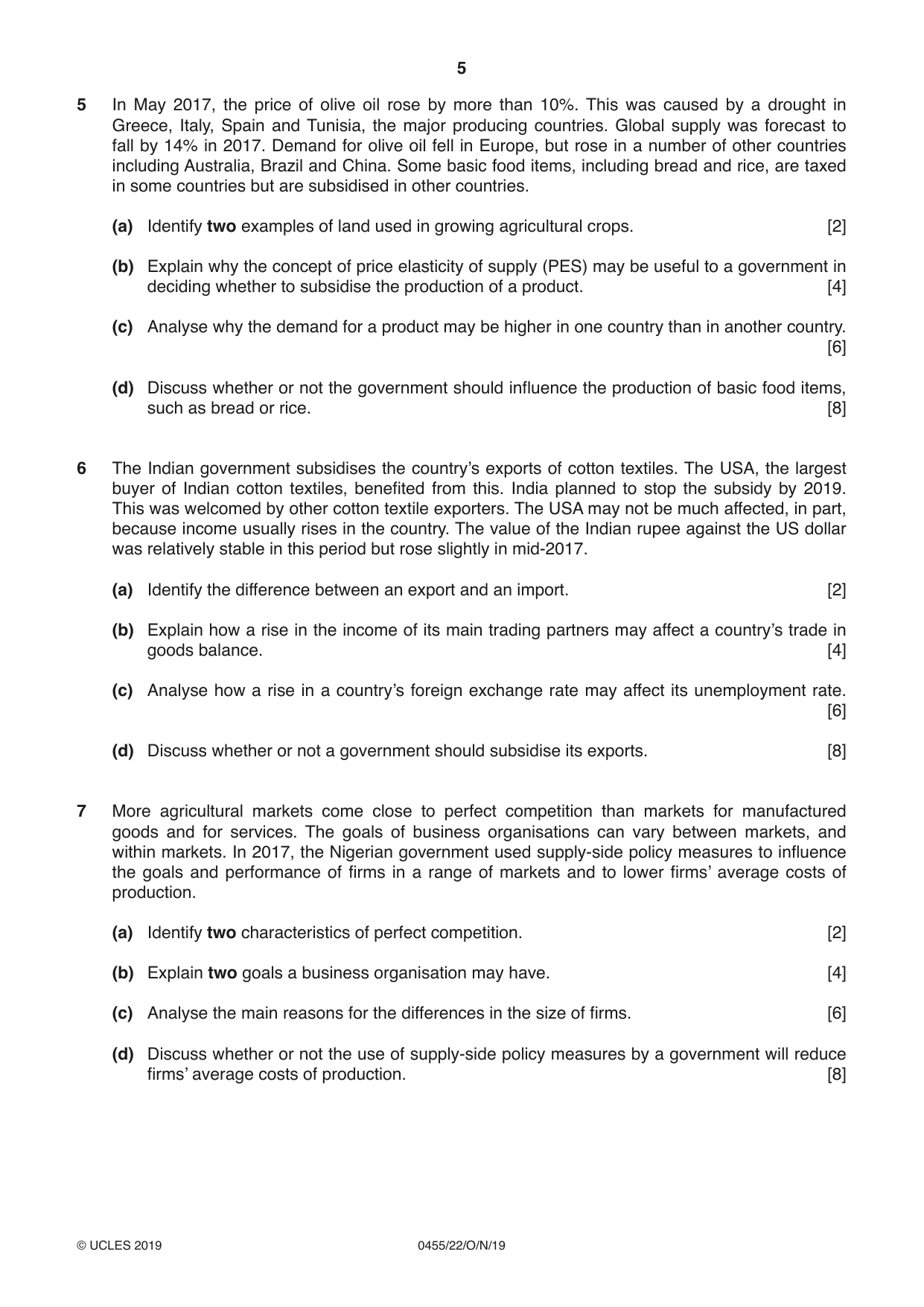 Cambridge IGCSE Economics 0455 2019 Oct/Nov Paper 2 · Variant 2 question paper, page 5 of 8