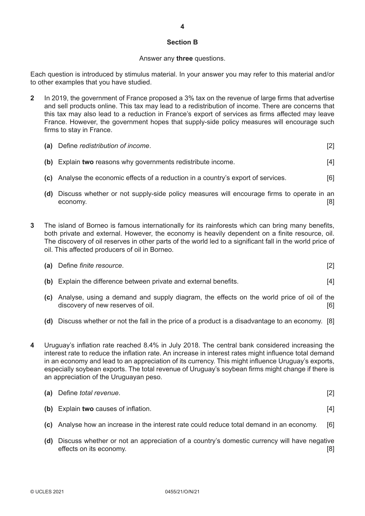 Cambridge IGCSE Economics 0455 2021 Oct/Nov Paper 2 · Variant 1 question paper, page 4 of 8