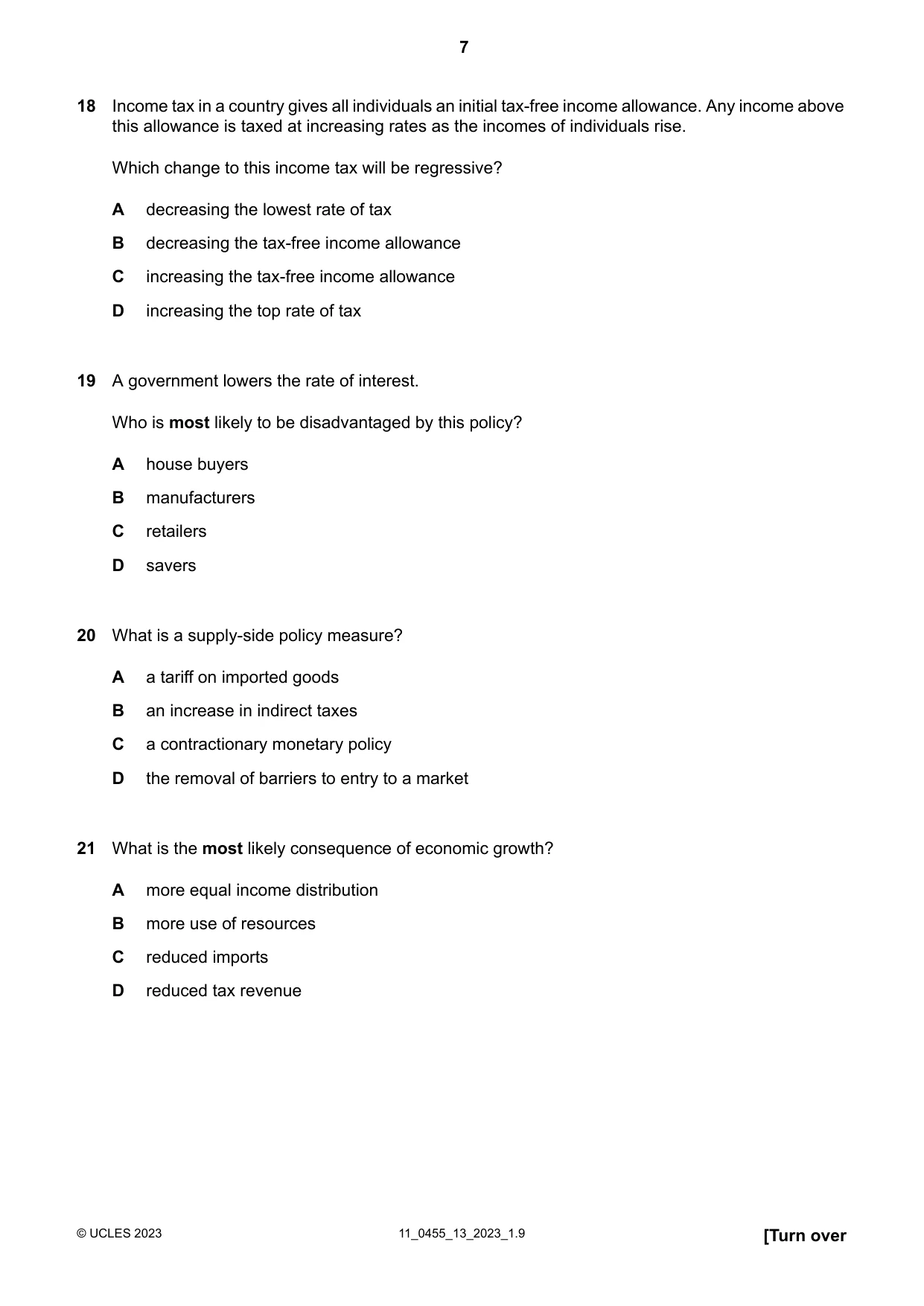 Cambridge IGCSE Economics 0455 2023 Oct/Nov Paper 1 · Variant 3 question paper, page 7 of 12