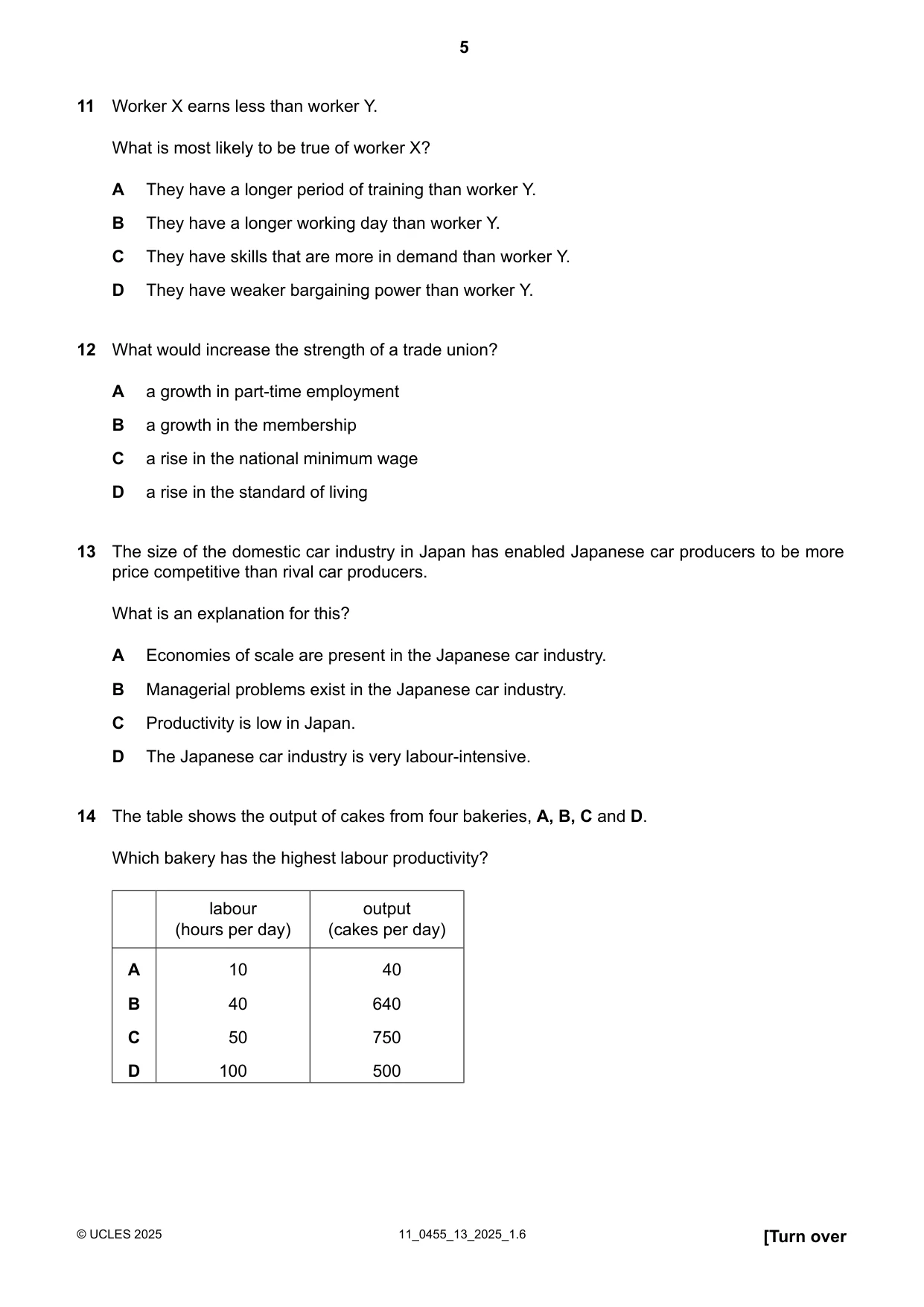 Cambridge IGCSE Economics 0455 2025 Oct/Nov Paper 1 · Variant 3 question paper, page 5 of 12