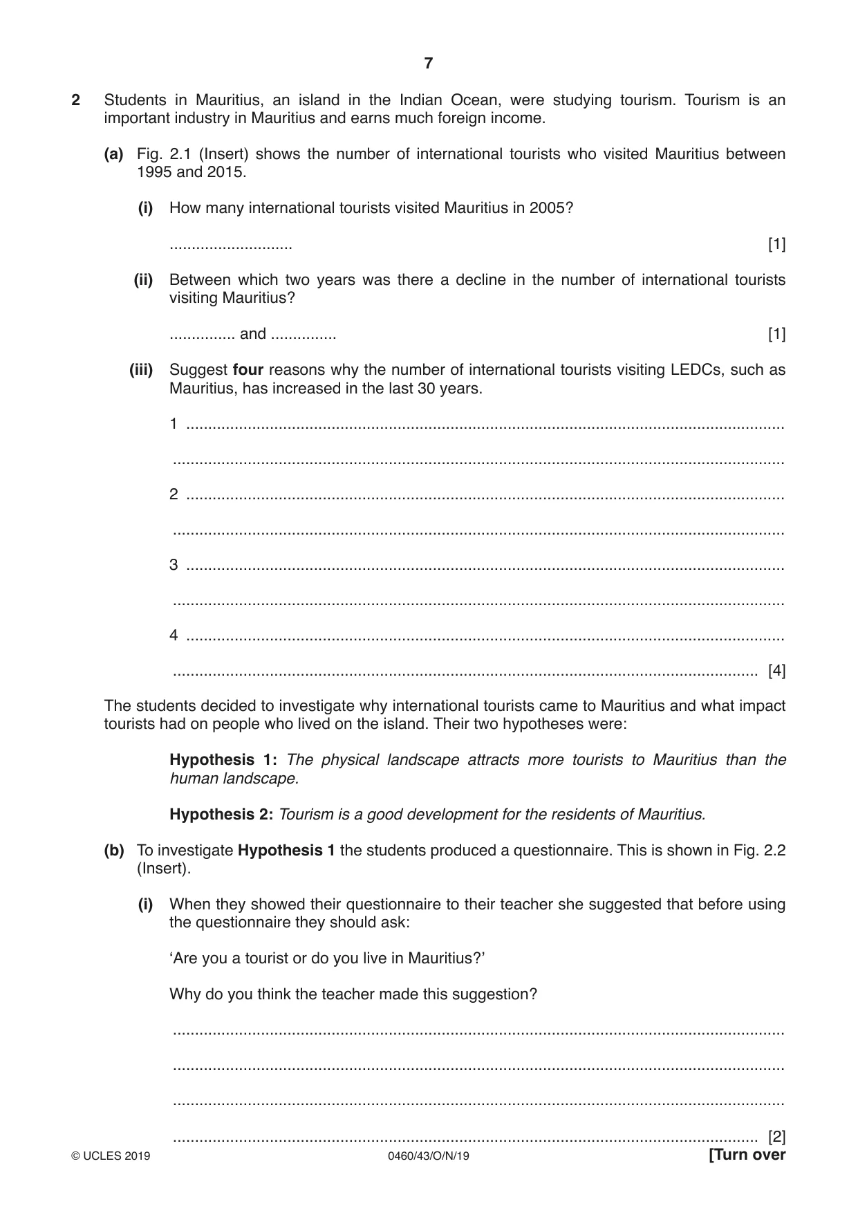 Cambridge IGCSE Geography 0460 2019 Oct/Nov Paper 4 · Variant 3 question paper, page 7 of 16