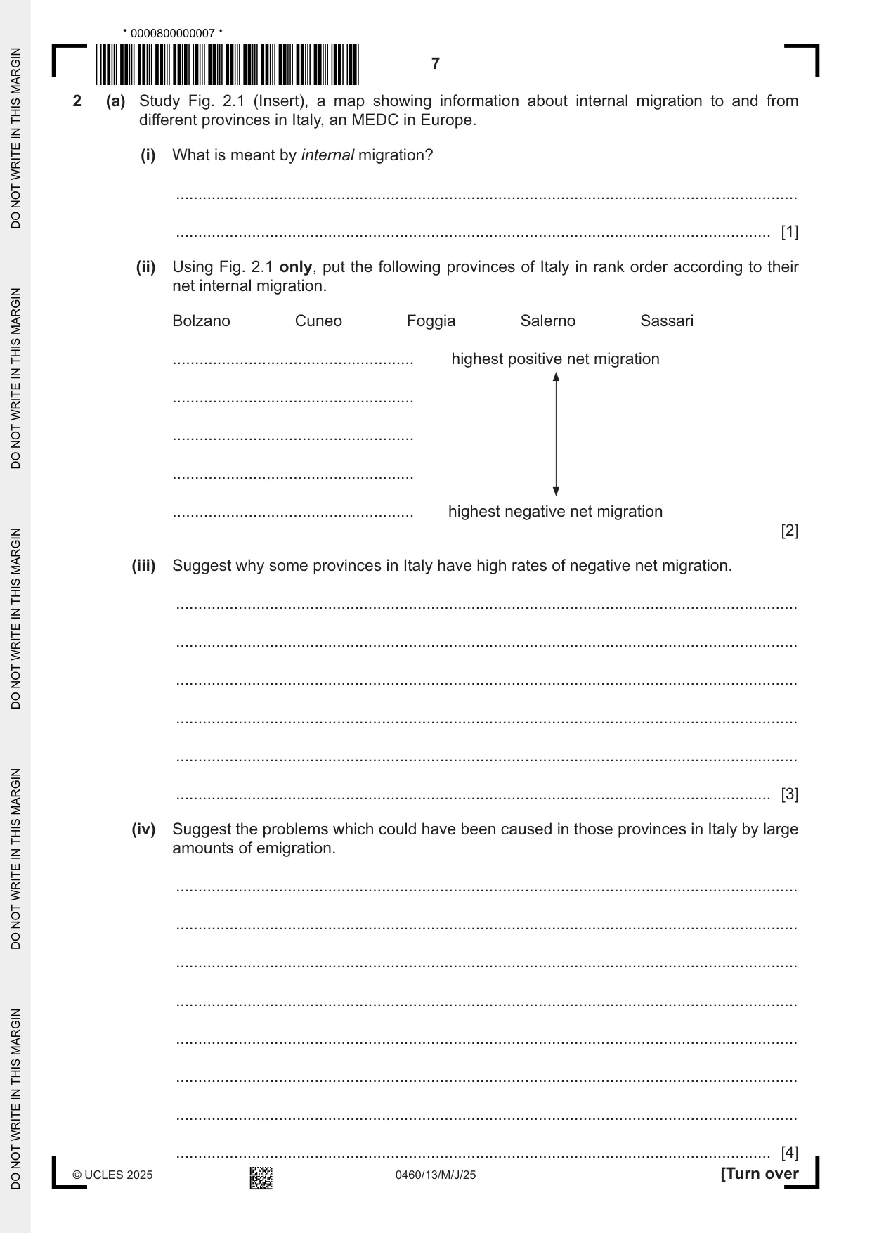 Cambridge IGCSE Geography 0460 2025 May/June Paper 1 · Variant 3 question paper, page 7 of 28
