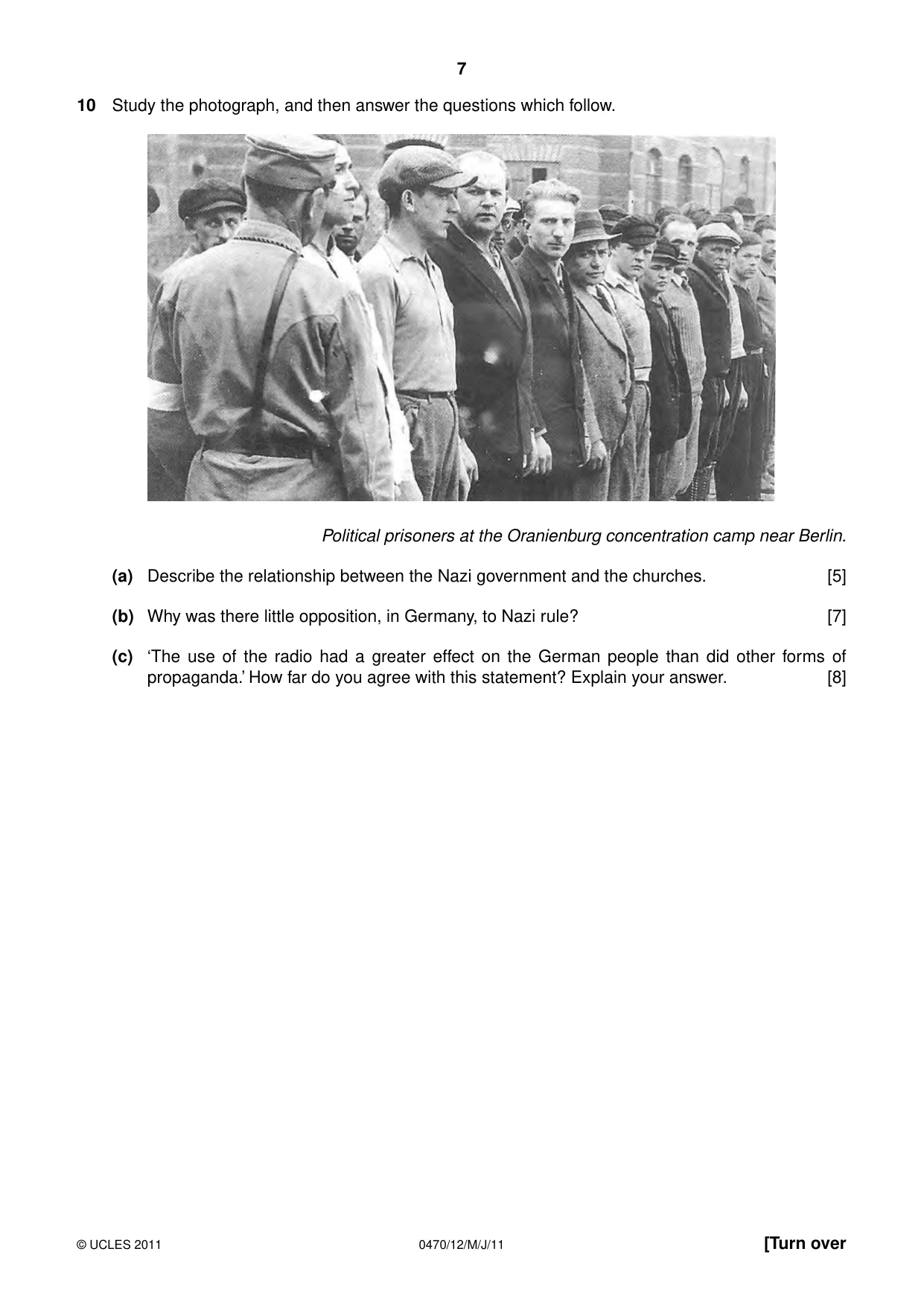 Cambridge IGCSE History 0470 2011 May/June Paper 1 · Variant 2 question paper, page 7 of 20