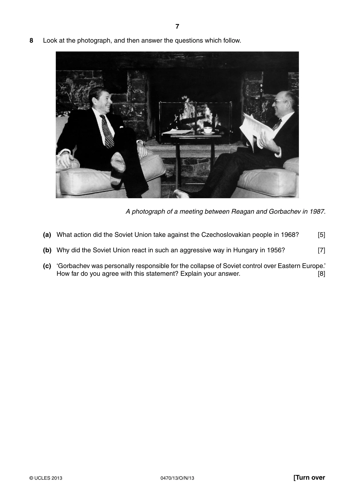Cambridge IGCSE History 0470 2013 Oct/Nov Paper 1 · Variant 3 question paper, page 7 of 24