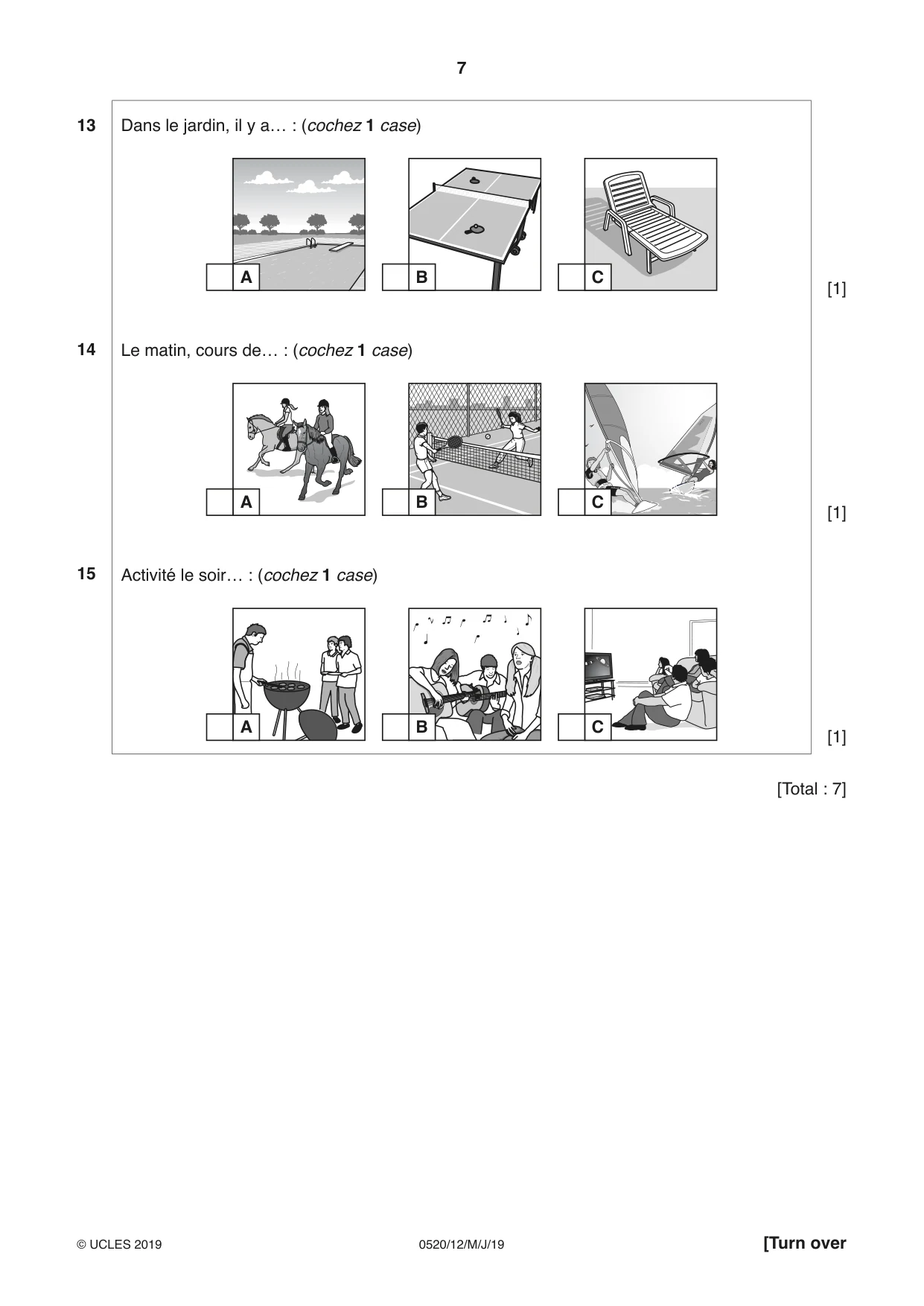 Cambridge IGCSE French - Foreign Language 0520 2019 May/June Paper 1 · Variant 2 question paper, page 7 of 12