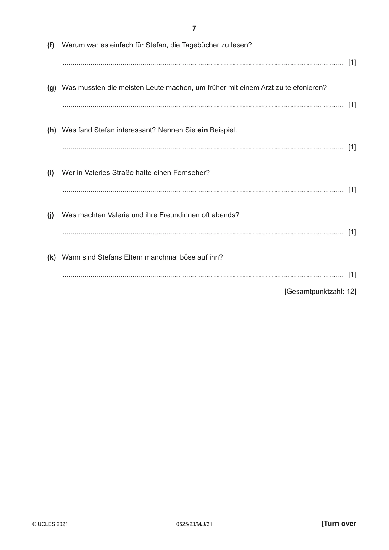 Cambridge IGCSE German - Foreign Language 0525 2021 May/June Paper 2 · Variant 3 question paper, page 7 of 12