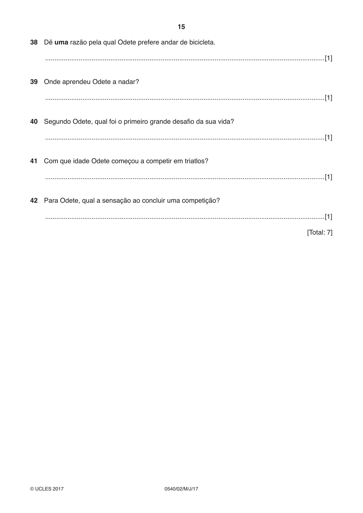 Cambridge IGCSE Portuguese - Foreign Language 0540 2017 May/June Paper 2 · Variant 1 question paper, page 15 of 16