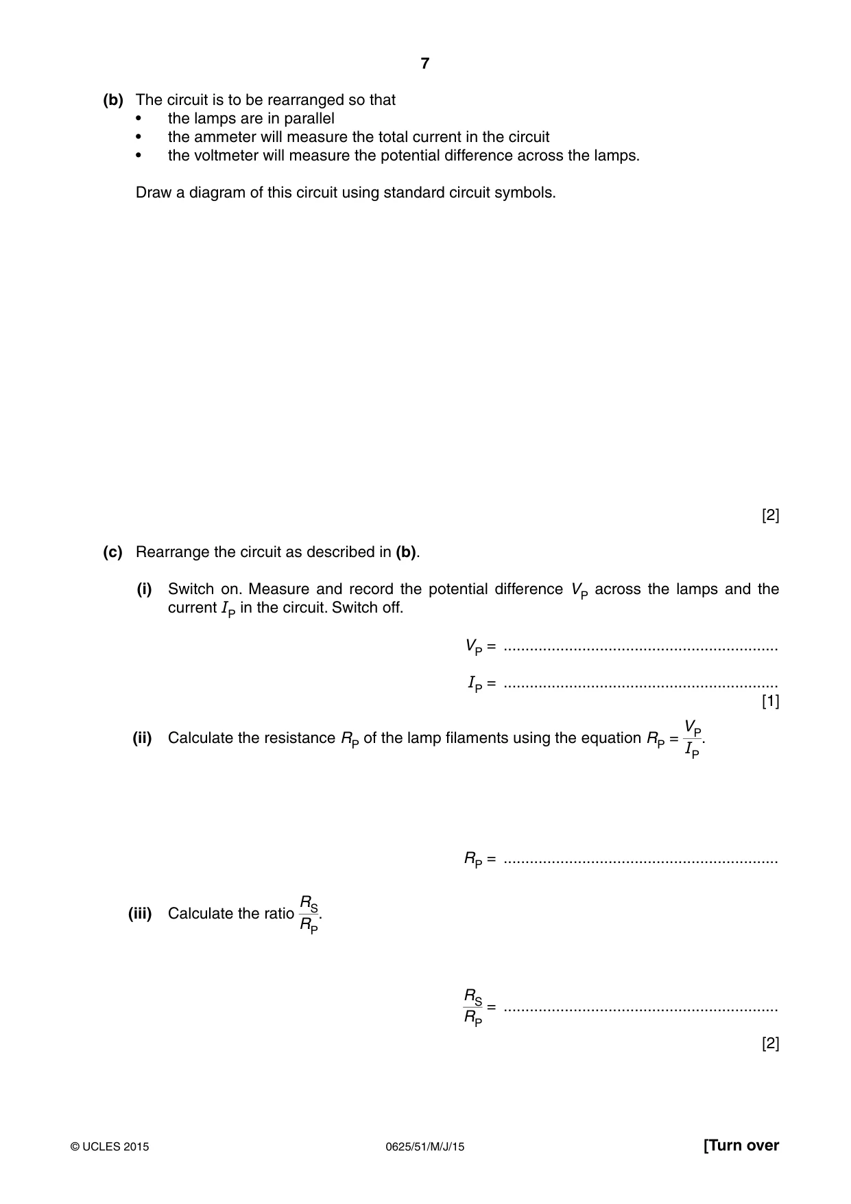Cambridge IGCSE Physics 0625 2015 May/June Paper 5 · Variant 1 question paper, page 7 of 12