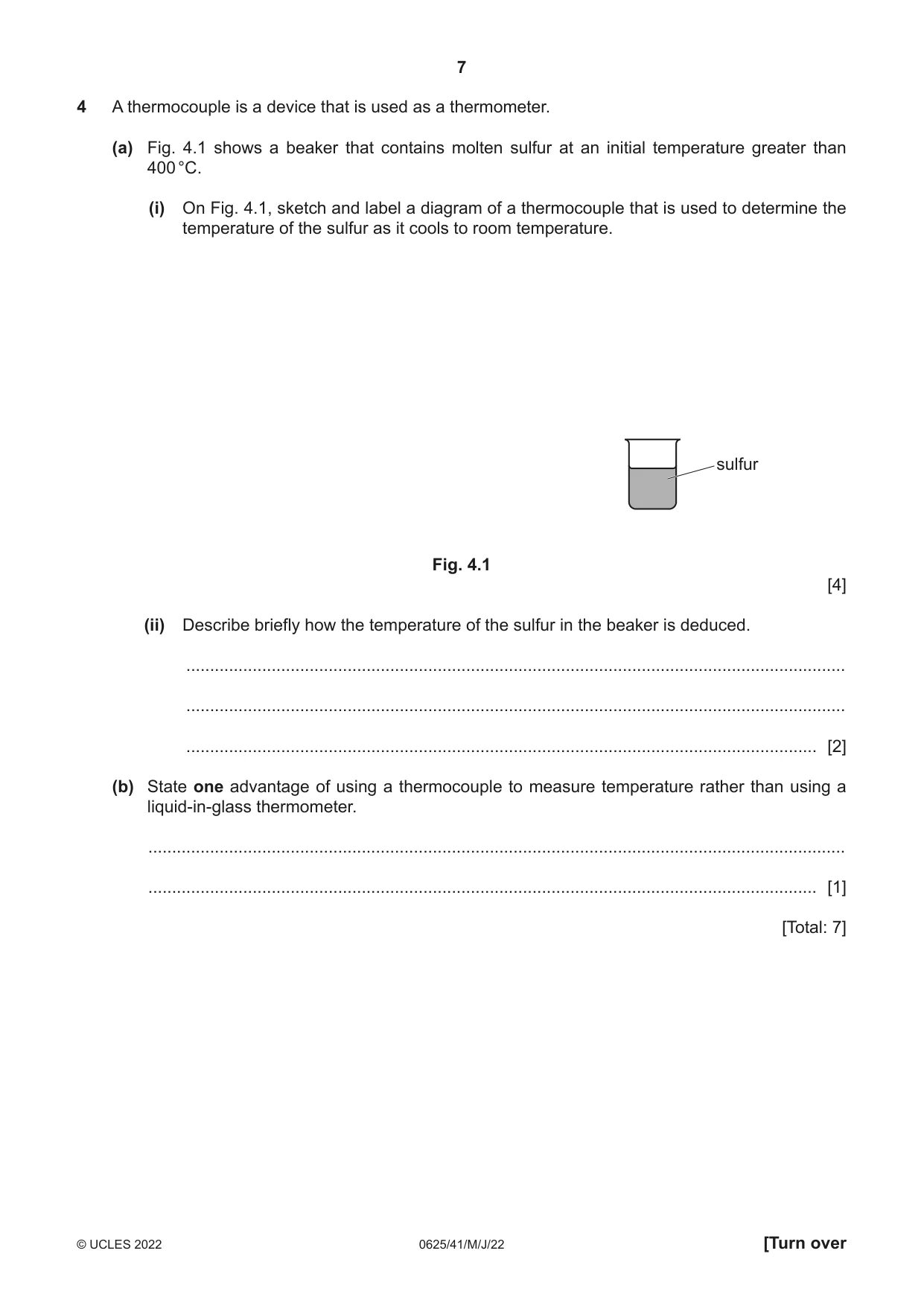 Cambridge IGCSE Physics 0625 2022 May/June Paper 4 · Variant 1 question paper, page 7 of 16