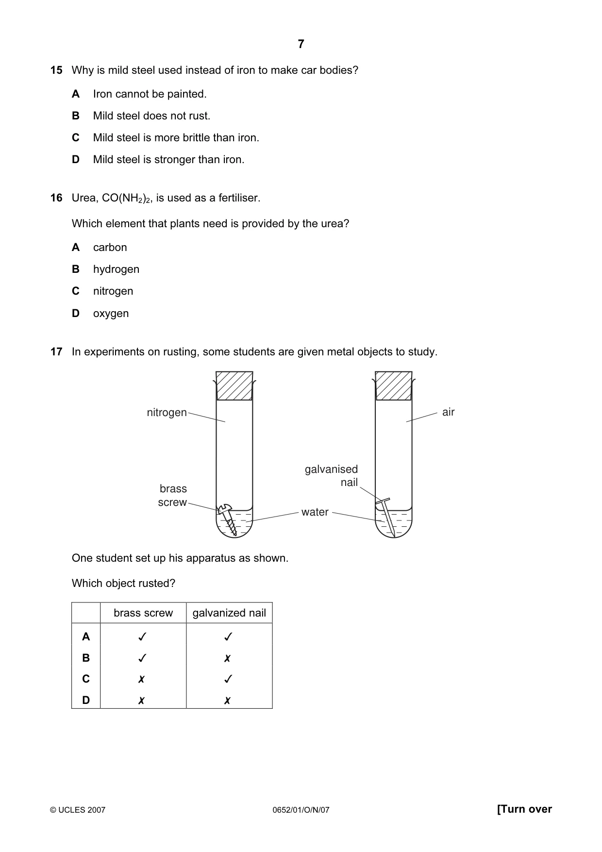 Cambridge IGCSE Physical Science 0652 2007 Oct/Nov Paper 1 · Variant 1 question paper, page 7 of 20