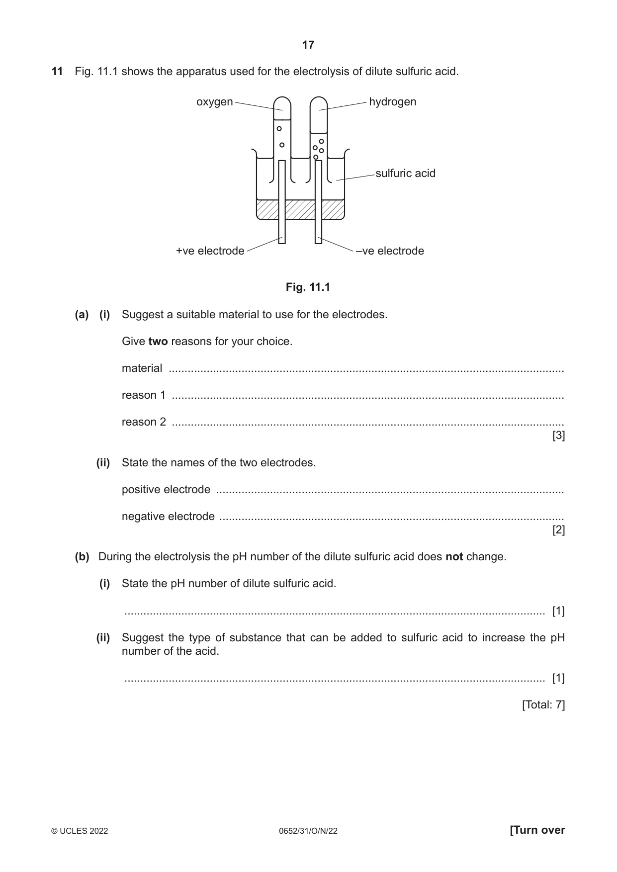 Cambridge IGCSE Physical Science 0652 2022 Oct/Nov Paper 3 · Variant 1 question paper, page 17 of 24