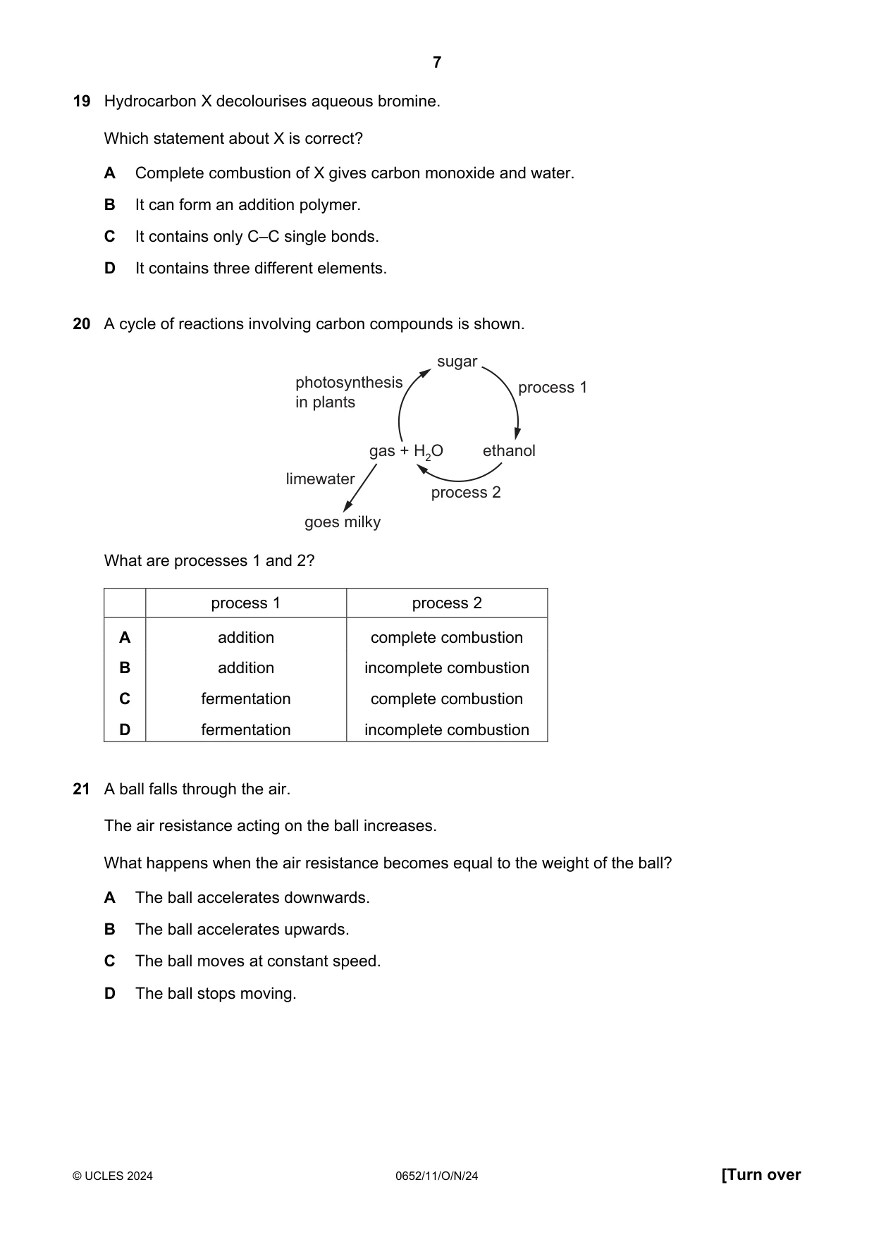 Cambridge IGCSE Physical Science 0652 2024 Oct/Nov Paper 1 · Variant 1 question paper, page 7 of 16