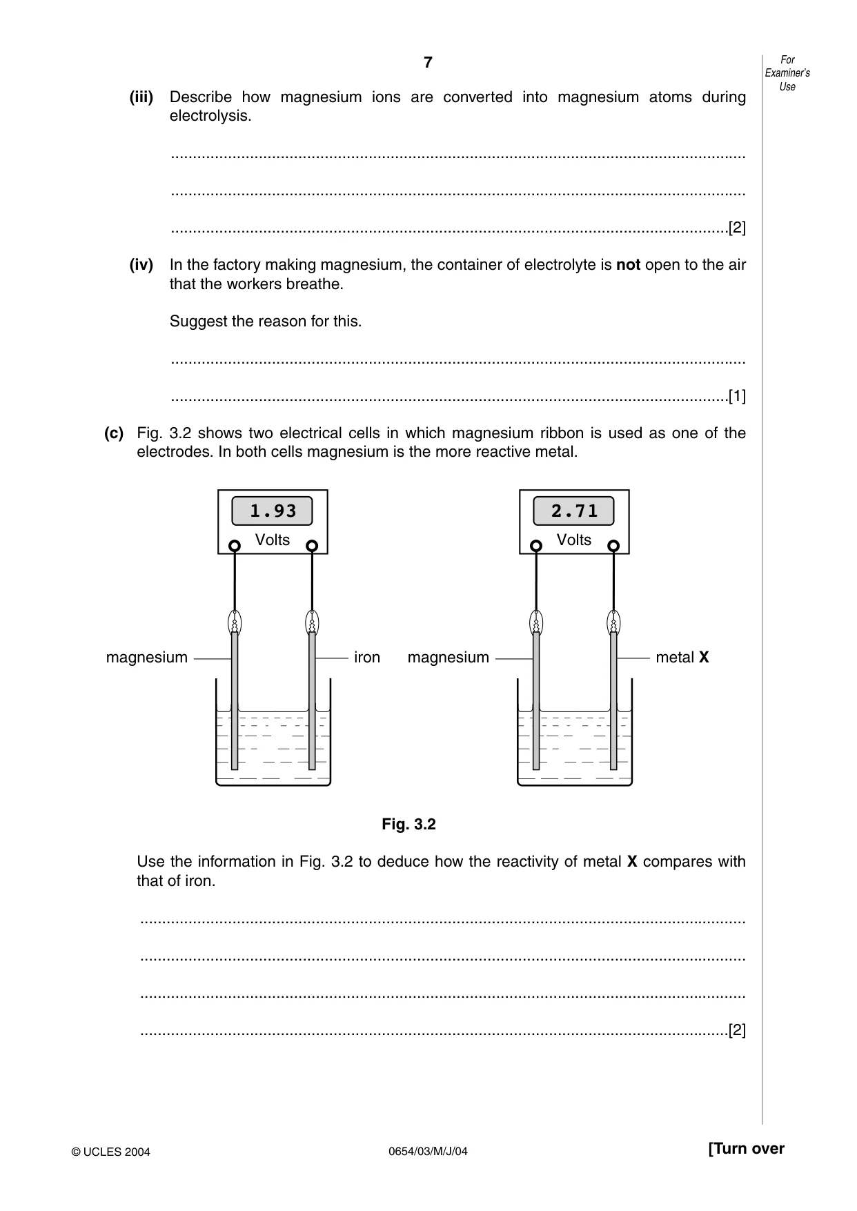Cambridge IGCSE Sciences - Co-ordinated (Double) 0654 2004 May/June Paper 3 · Variant 1 question paper, page 7 of 24