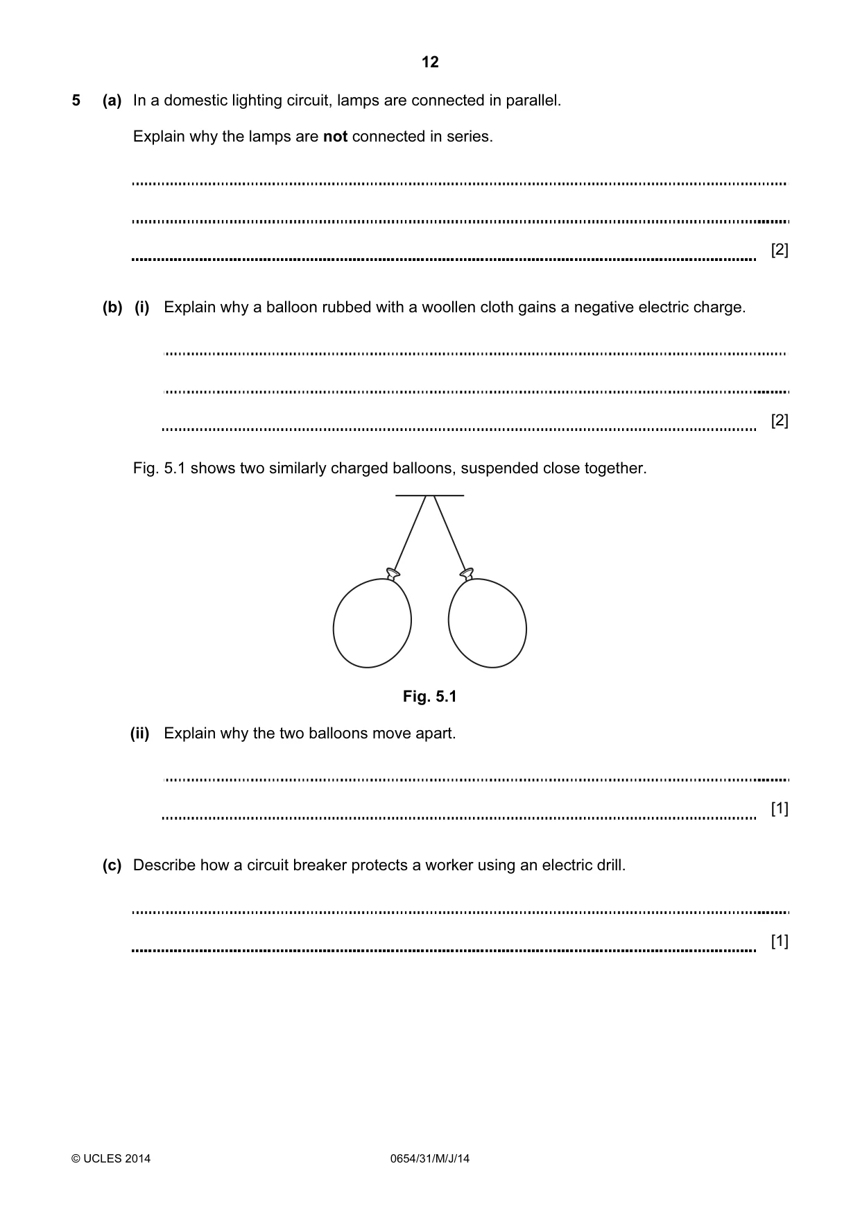 Cambridge IGCSE Sciences - Co-ordinated (Double) 0654 2014 May/June Paper 3 · Variant 1 question paper, page 12 of 32