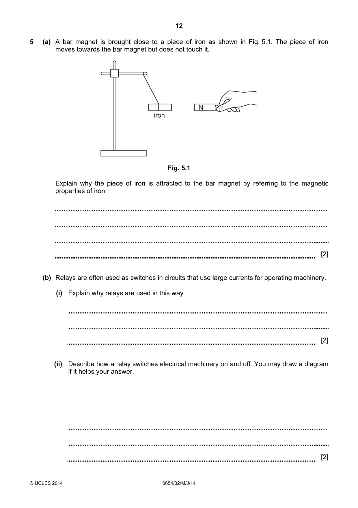 Cambridge IGCSE Sciences - Co-ordinated (Double) 0654 2014 May/June Paper 3 · Variant 2 question paper, page 12 of 32