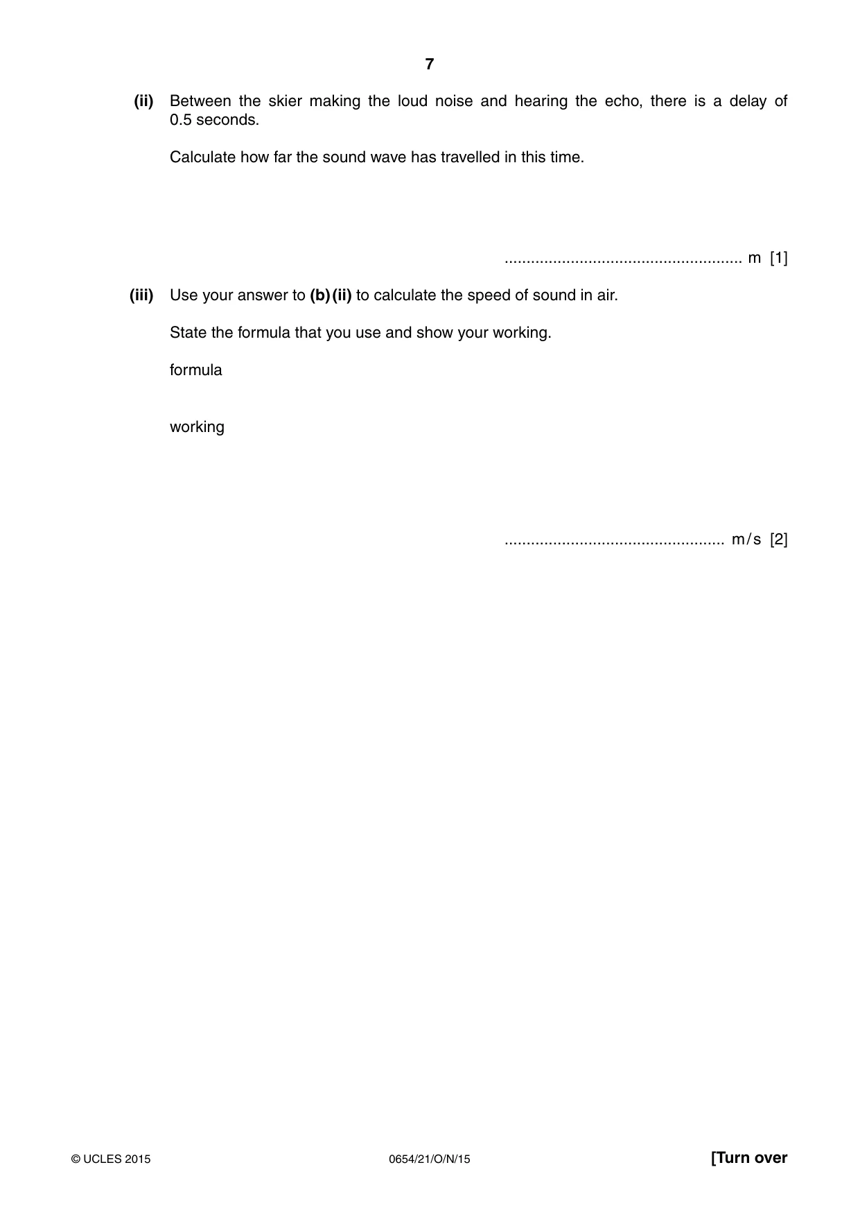 Cambridge IGCSE Sciences - Co-ordinated (Double) 0654 2015 Oct/Nov Paper 2 · Variant 1 question paper, page 7 of 32