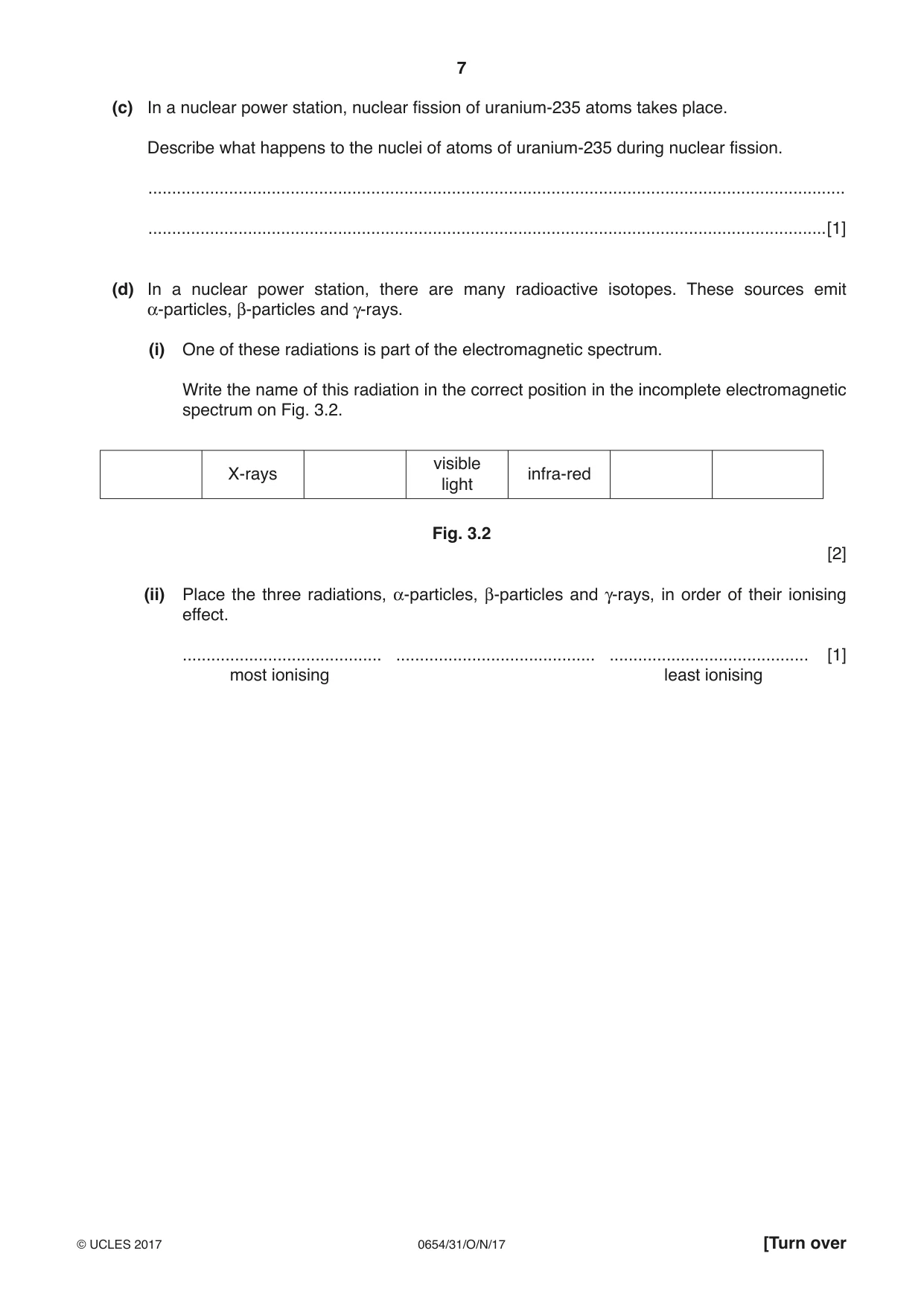 Cambridge IGCSE Sciences - Co-ordinated (Double) 0654 2017 Oct/Nov Paper 3 · Variant 1 question paper, page 7 of 28