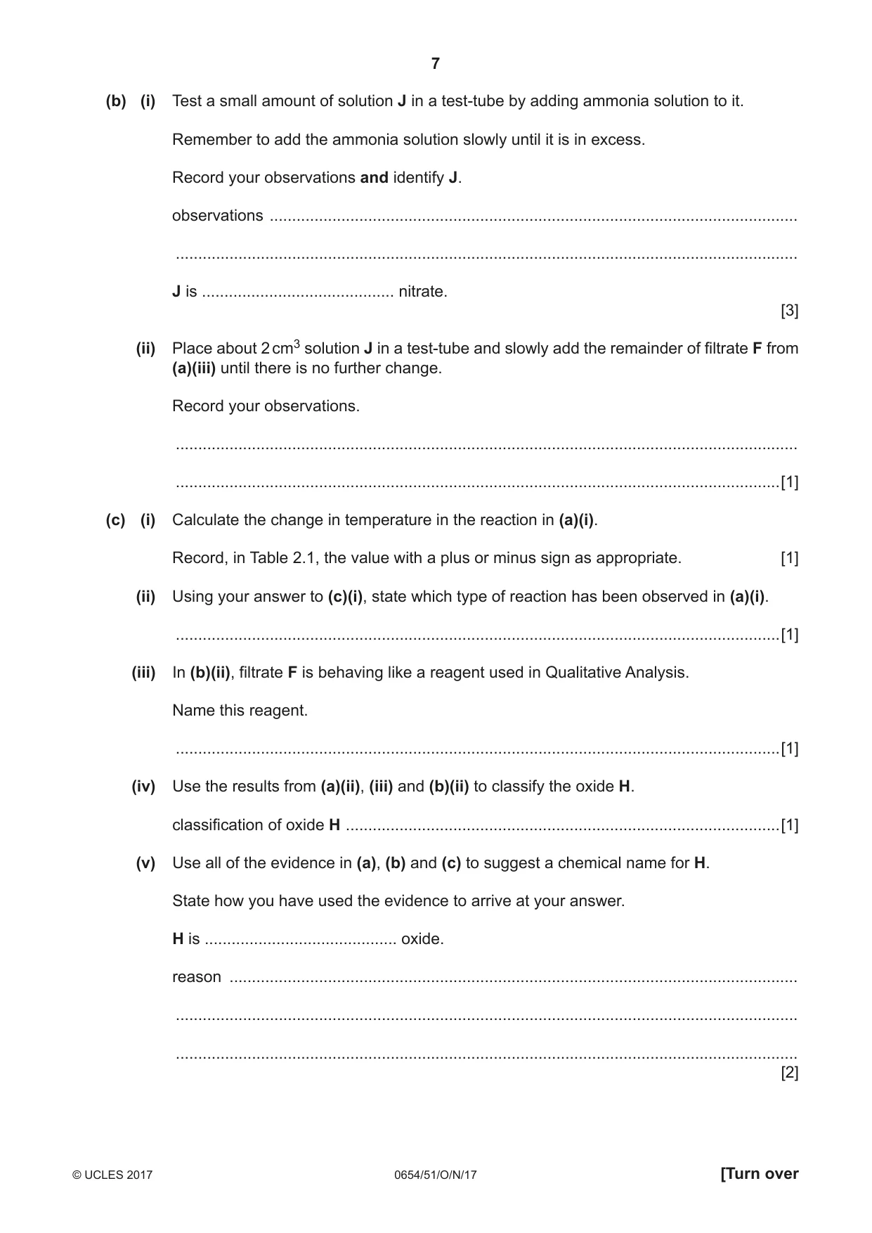 Cambridge IGCSE Sciences - Co-ordinated (Double) 0654 2017 Oct/Nov Paper 5 · Variant 1 question paper, page 7 of 12