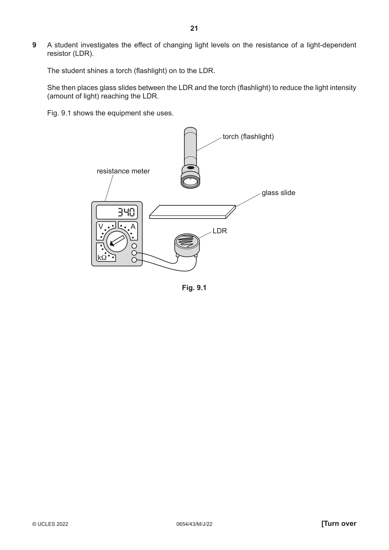 Cambridge IGCSE Sciences - Co-ordinated (Double) 0654 2022 May/June Paper 4 · Variant 3 question paper, page 21 of 36