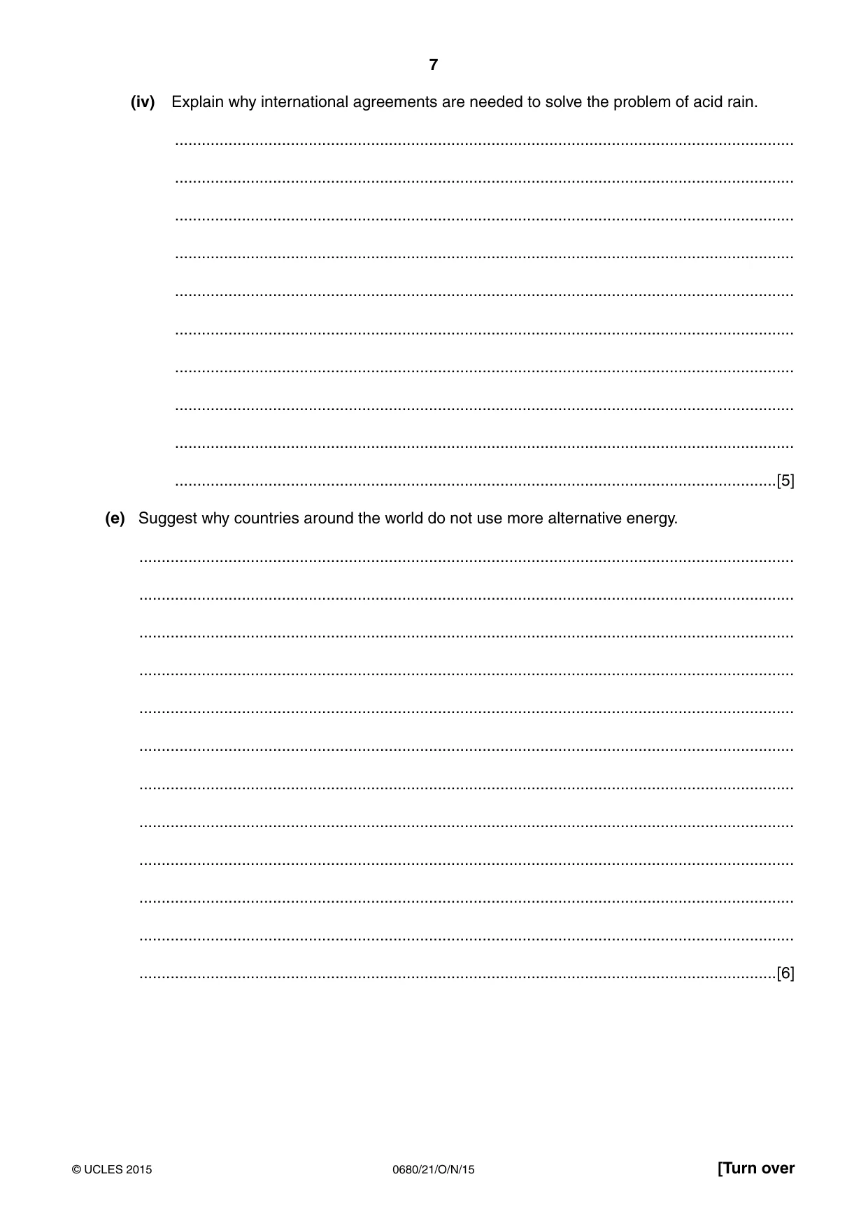 Cambridge IGCSE Environmental Management 0680 2015 Oct/Nov Paper 2 · Variant 1 question paper, page 7 of 16