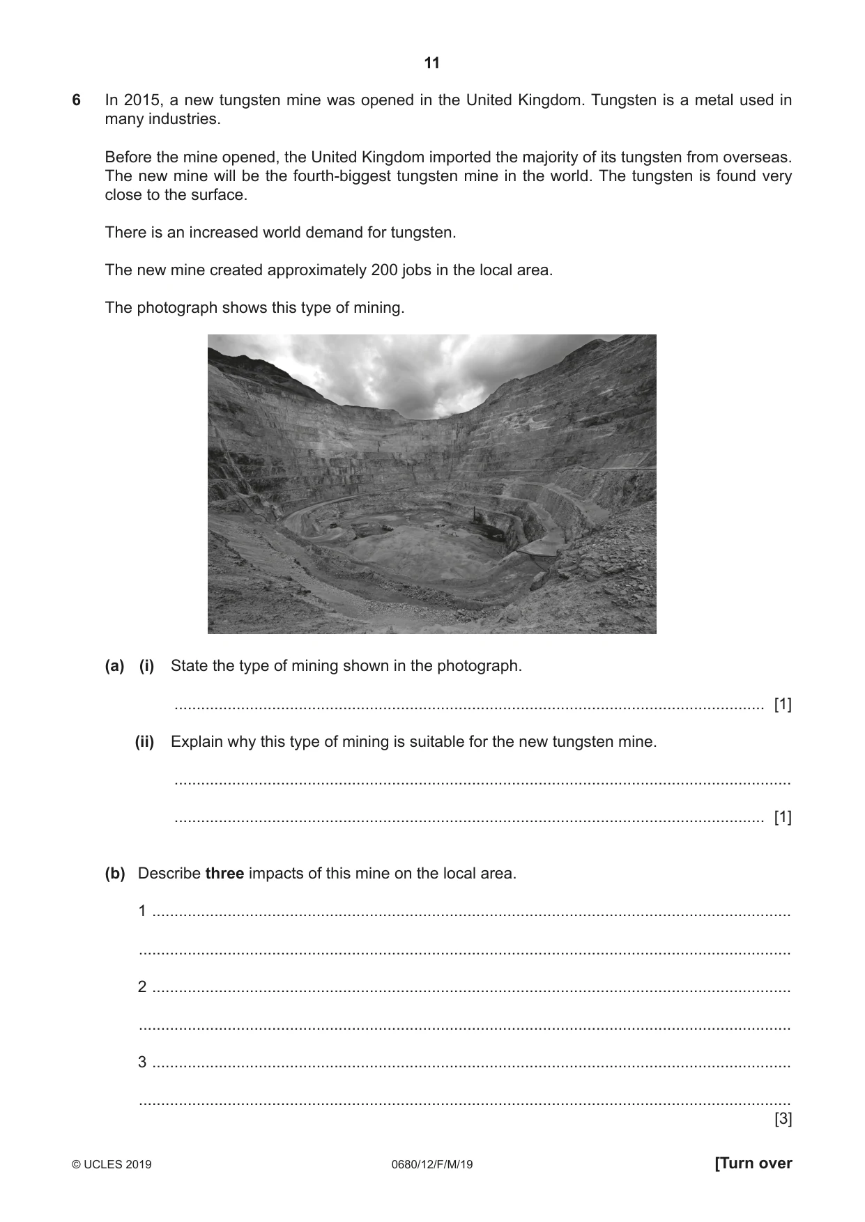 Cambridge IGCSE Environmental Management 0680 2019 Feb/March Paper 1 · Variant 2 question paper, page 11 of 24