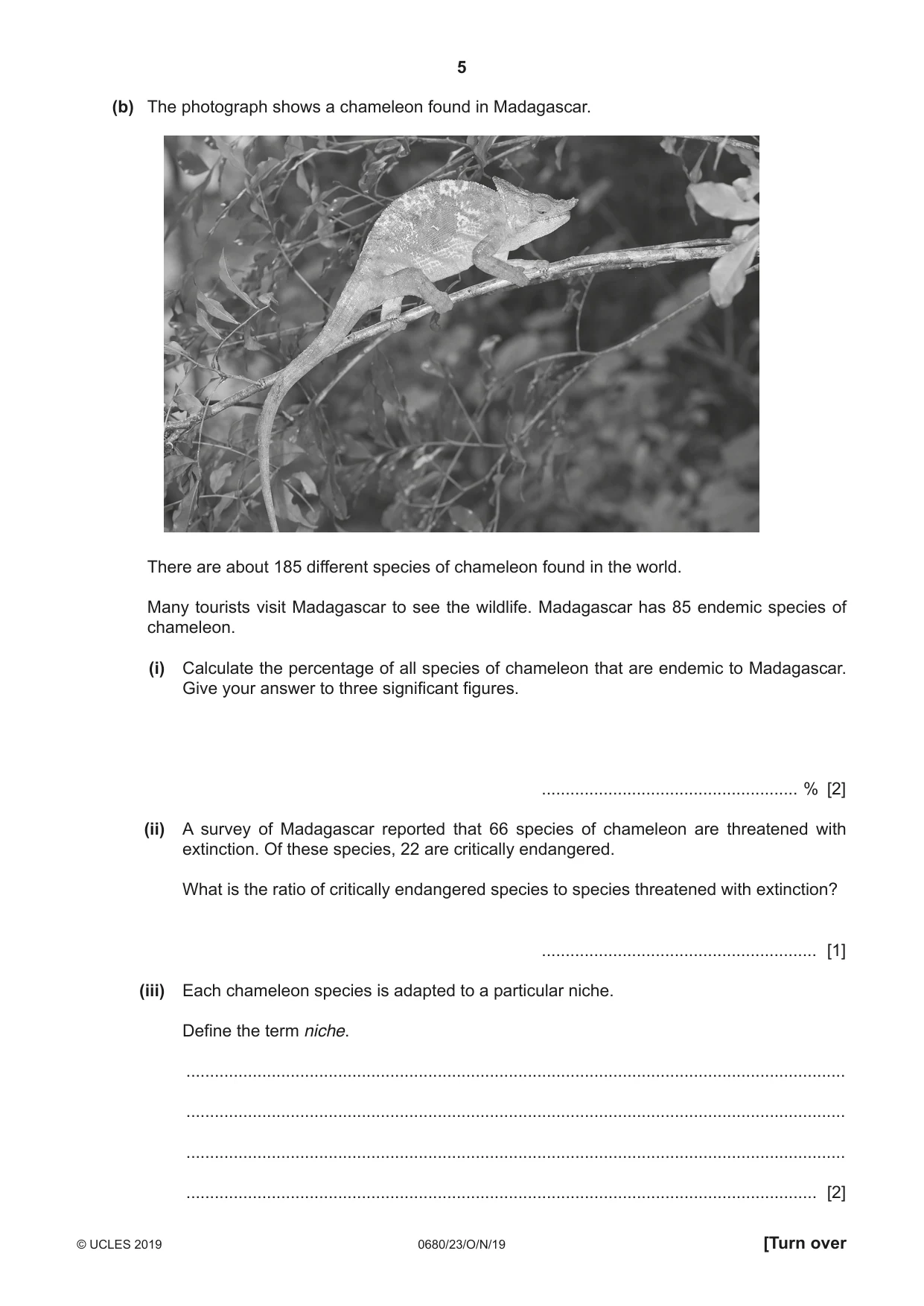 Cambridge IGCSE Environmental Management 0680 2019 Oct/Nov Paper 2 · Variant 3 question paper, page 5 of 24
