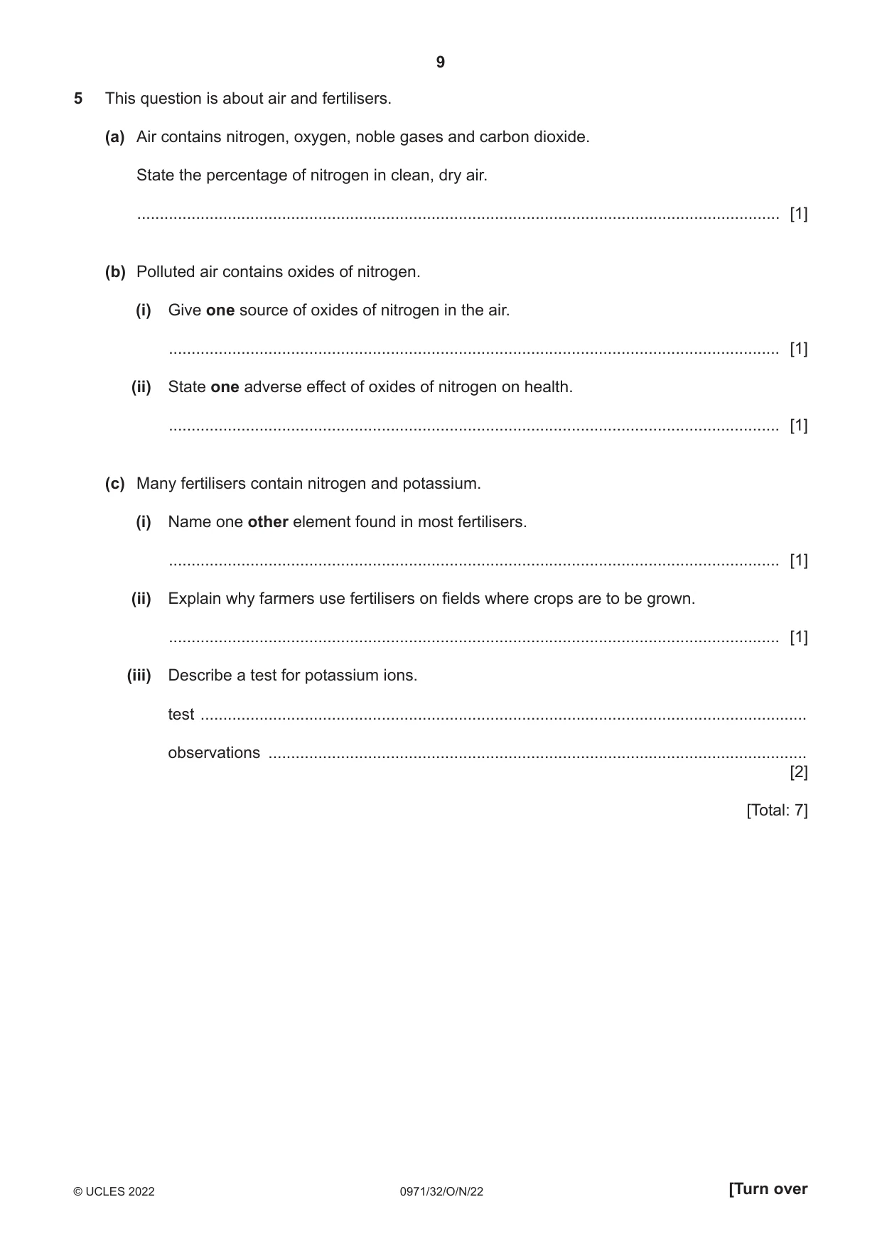 Cambridge IGCSE Chemistry (9-1) 0971 2022 Oct/Nov Paper 3 · Variant 2 question paper, page 9 of 20