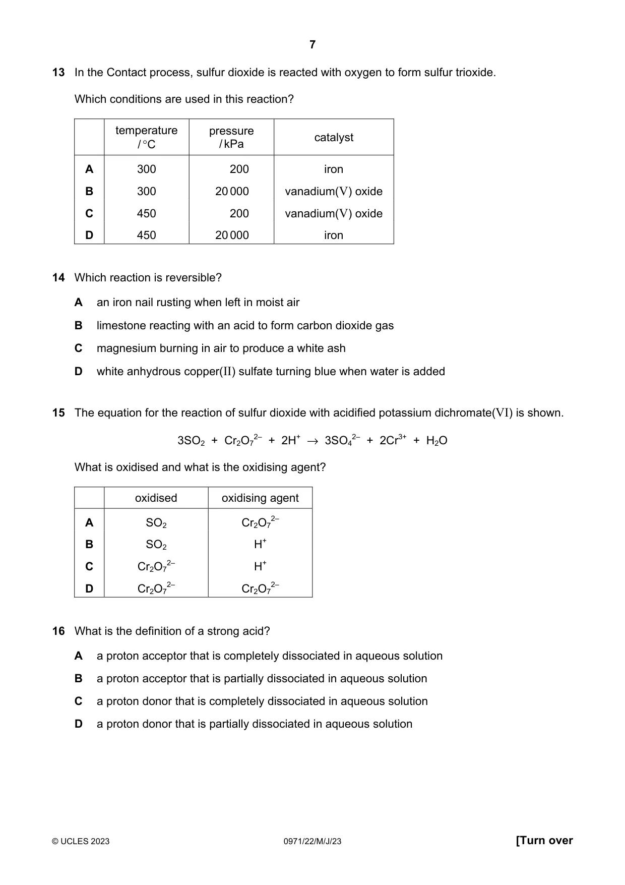 Cambridge IGCSE Chemistry (9-1) 0971 2023 May/June Paper 2 · Variant 2 question paper, page 7 of 16