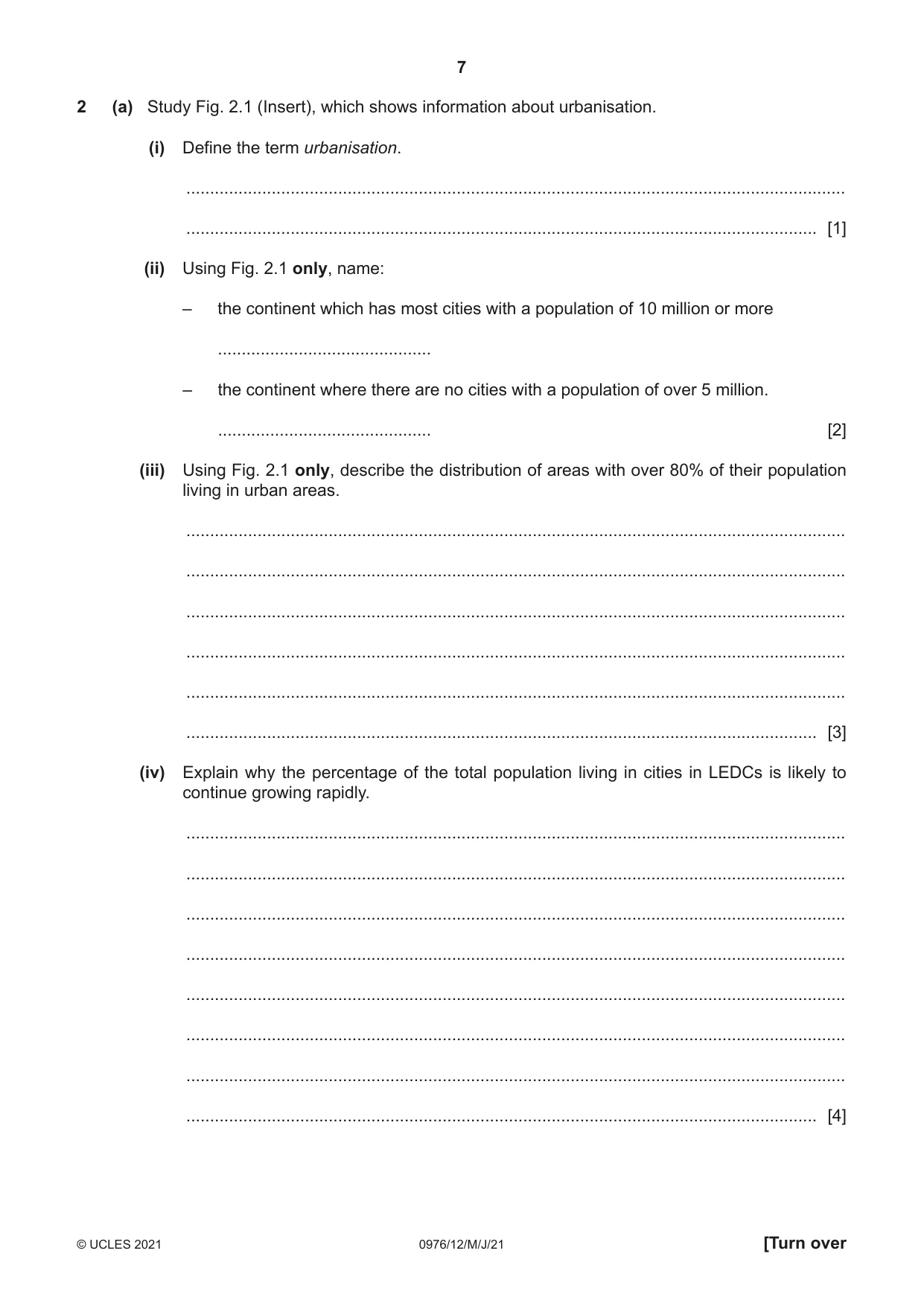 Cambridge IGCSE Geography (9-1) 0976 2021 May/June Paper 1 · Variant 2 question paper, page 7 of 32