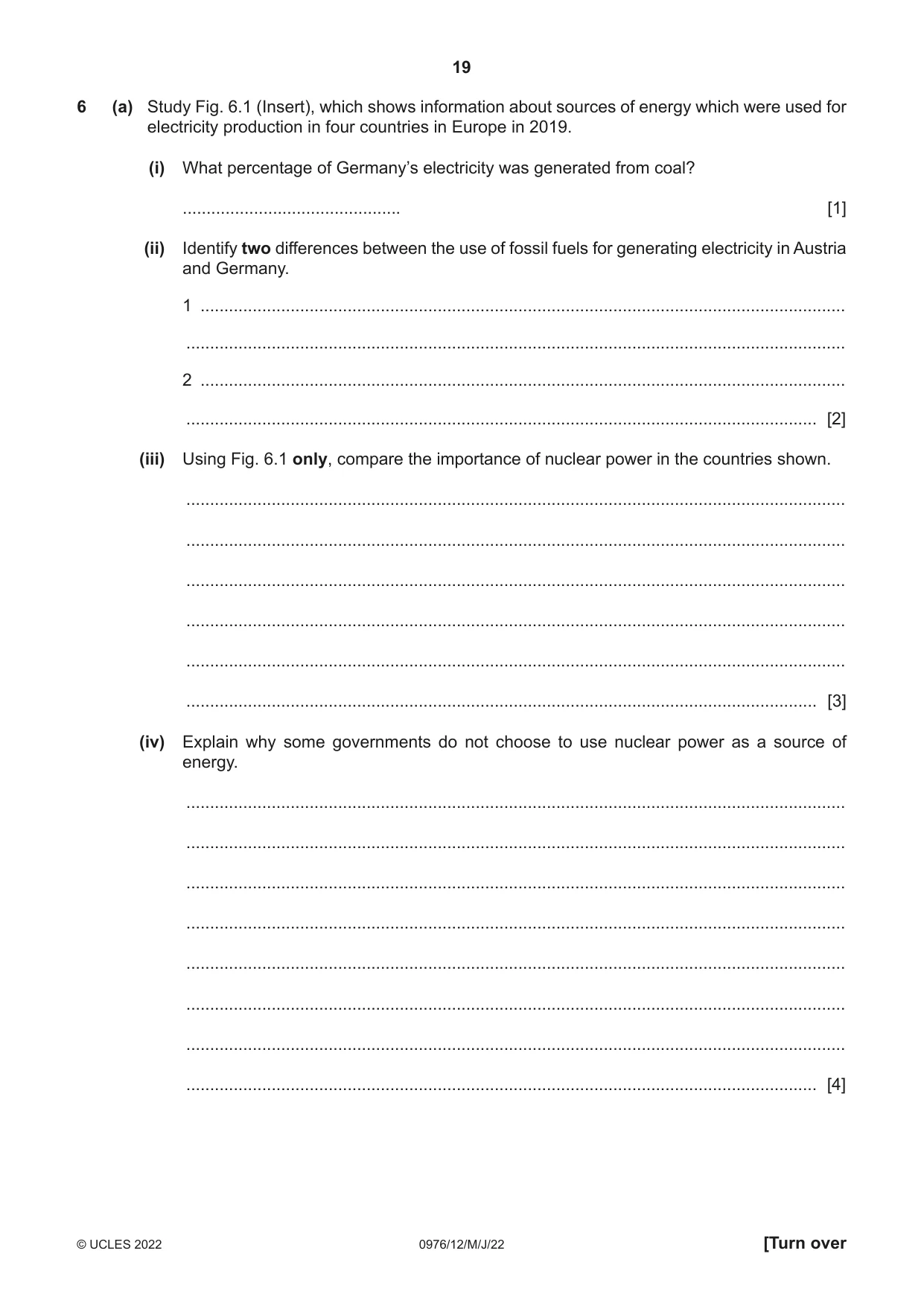 Cambridge IGCSE Geography (9-1) 0976 2022 May/June Paper 1 · Variant 2 question paper, page 19 of 24