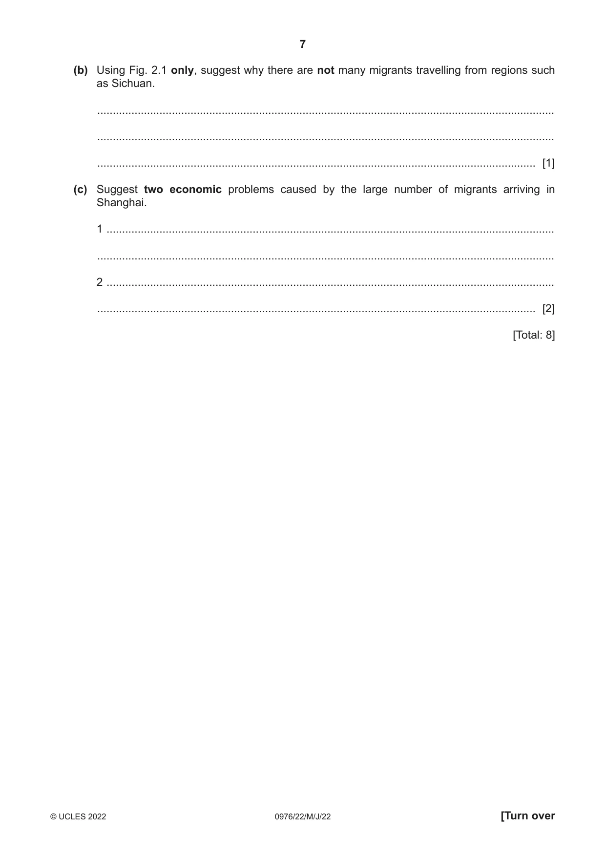 Cambridge IGCSE Geography (9-1) 0976 2022 May/June Paper 2 · Variant 2 question paper, page 7 of 20