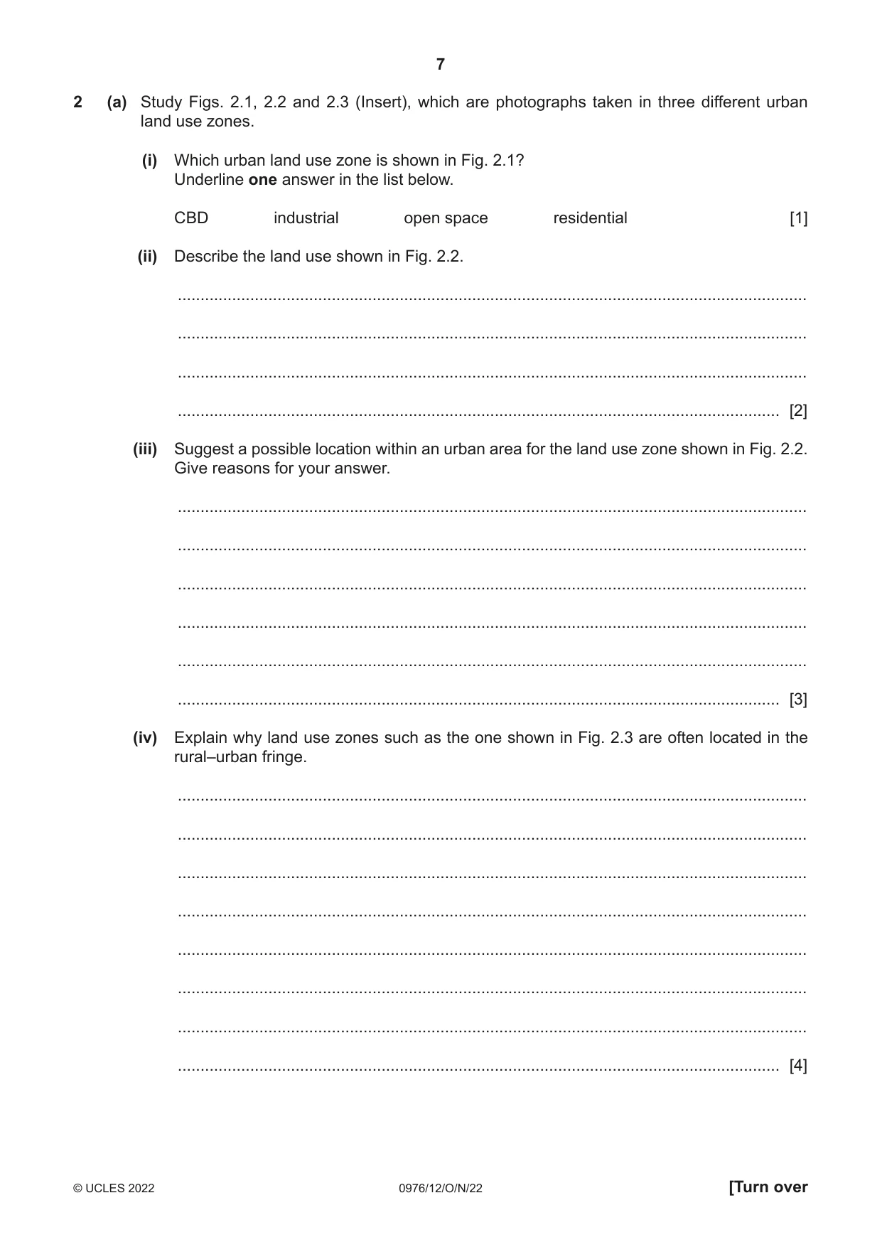 Cambridge IGCSE Geography (9-1) 0976 2022 Oct/Nov Paper 1 · Variant 2 question paper, page 7 of 32