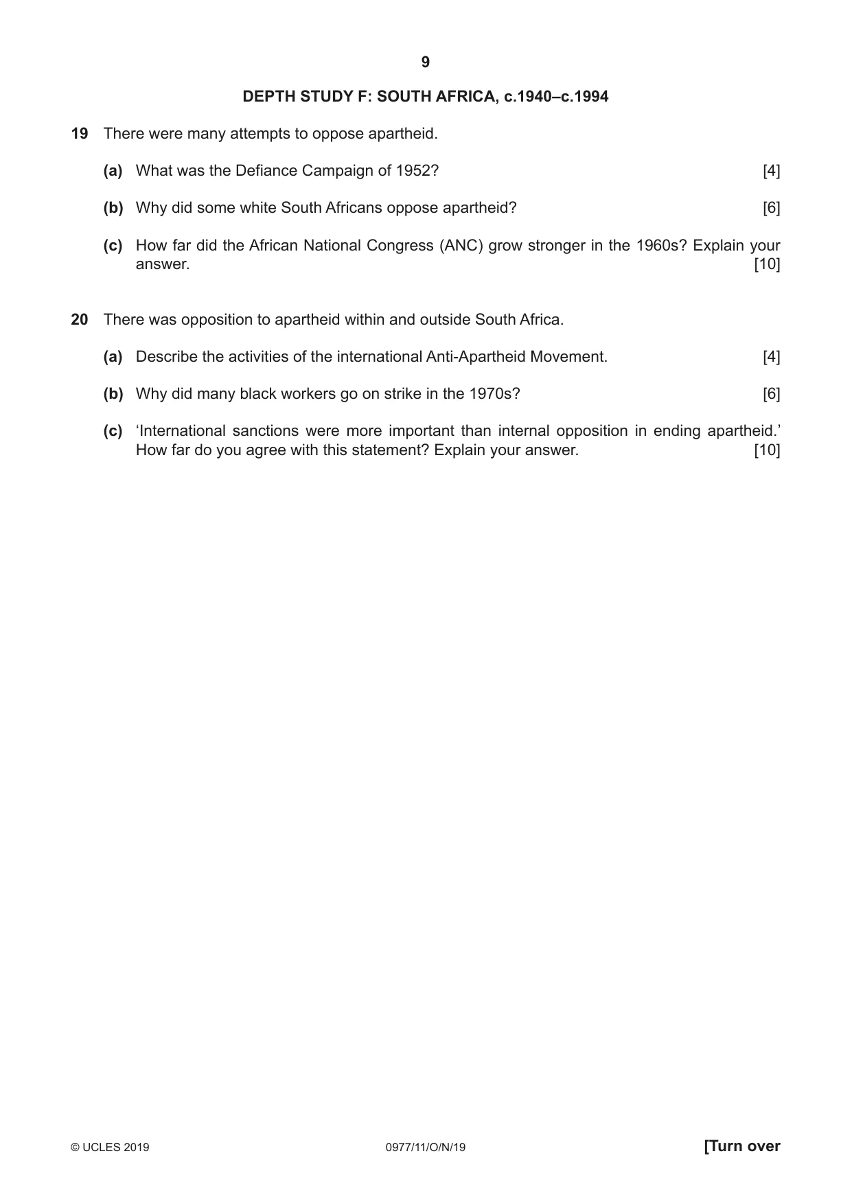 Cambridge IGCSE History (9-1) 0977 2019 Oct/Nov Paper 1 · Variant 1 question paper, page 9 of 12