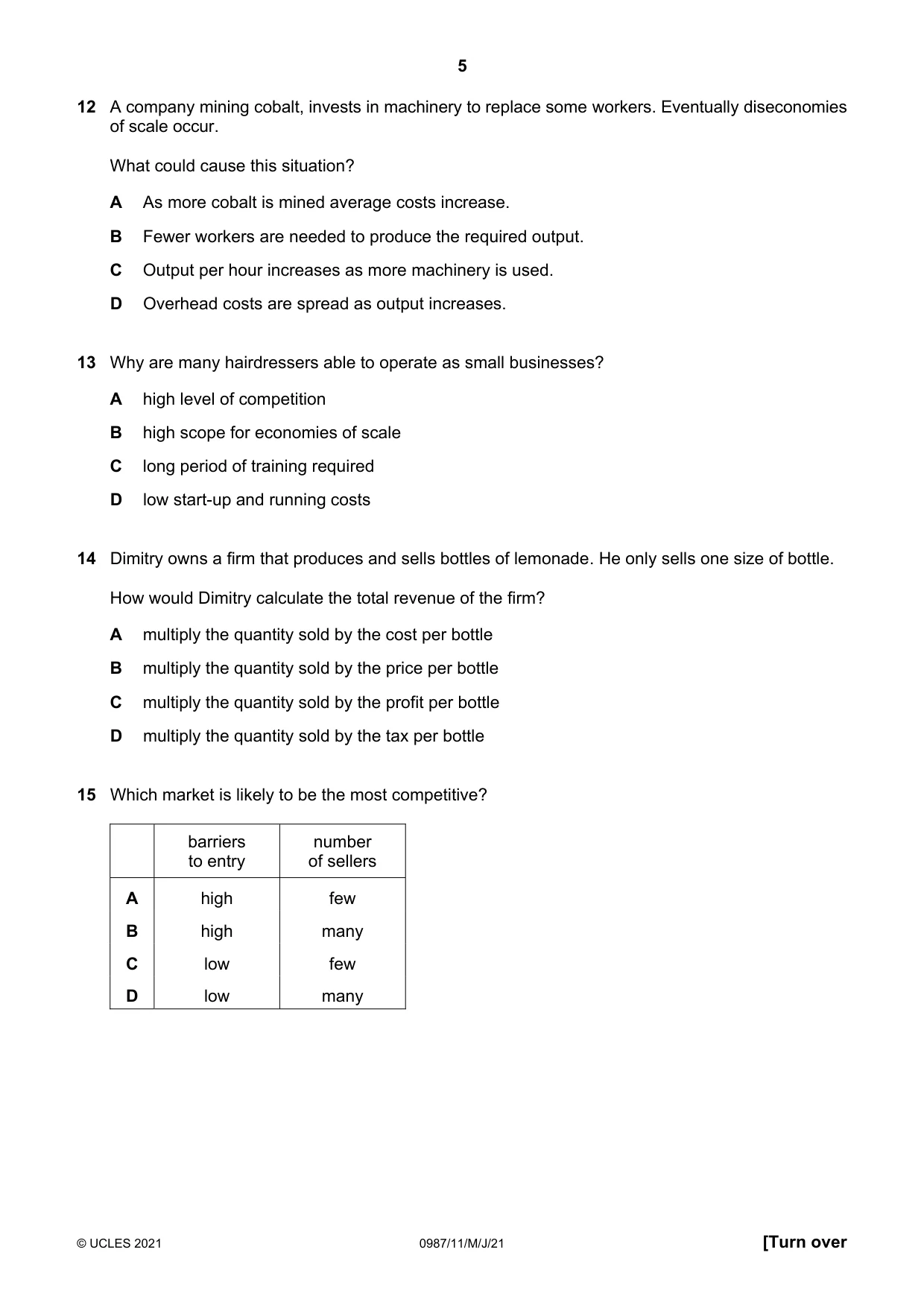 Cambridge IGCSE Economics (9-1) 0987 2021 May/June Paper 1 · Variant 1 question paper, page 5 of 12