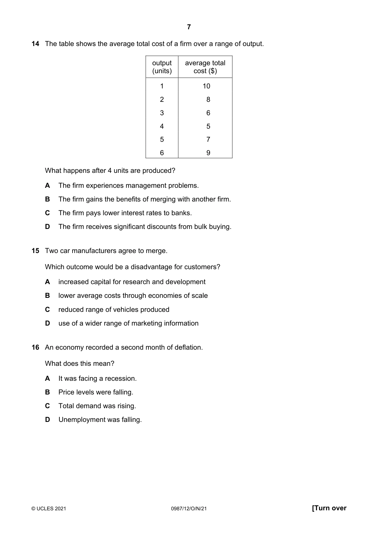 Cambridge IGCSE Economics (9-1) 0987 2021 Oct/Nov Paper 1 · Variant 2 question paper, page 7 of 12